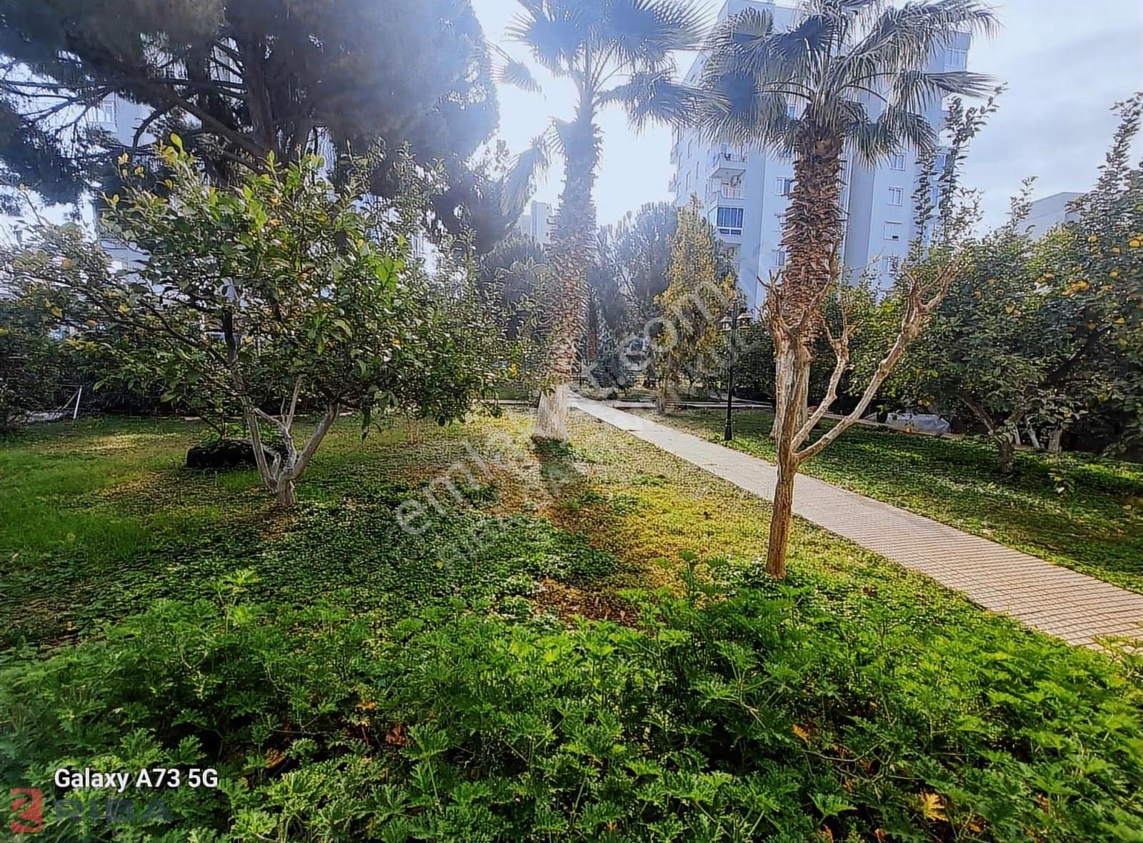 Güzeloba'da Yatırımcıya Özel Yüksek Arsa Paylı 2+1 Satılık Daire