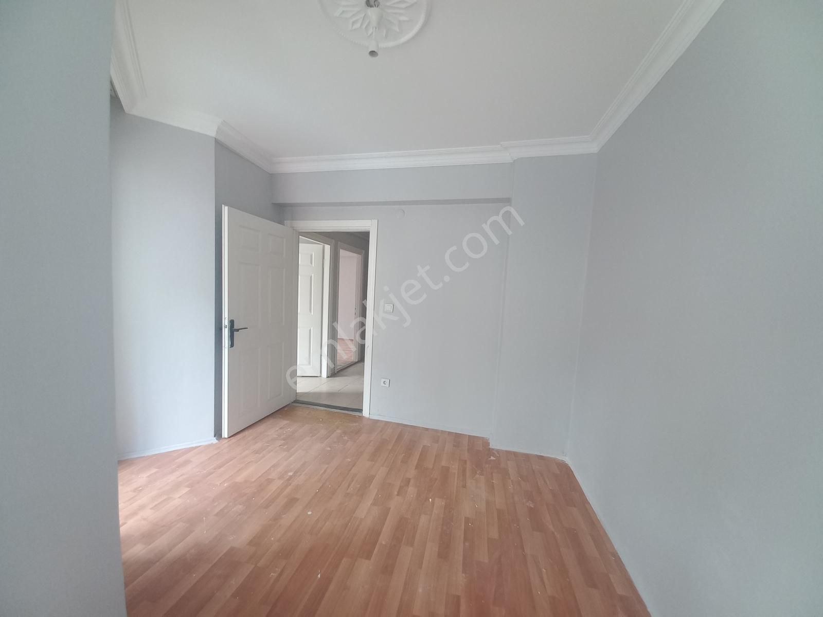 Şeref Emlak Çilekli Cami Yakınında Satılık Daire 2,620,000 Tl - Görsel 9