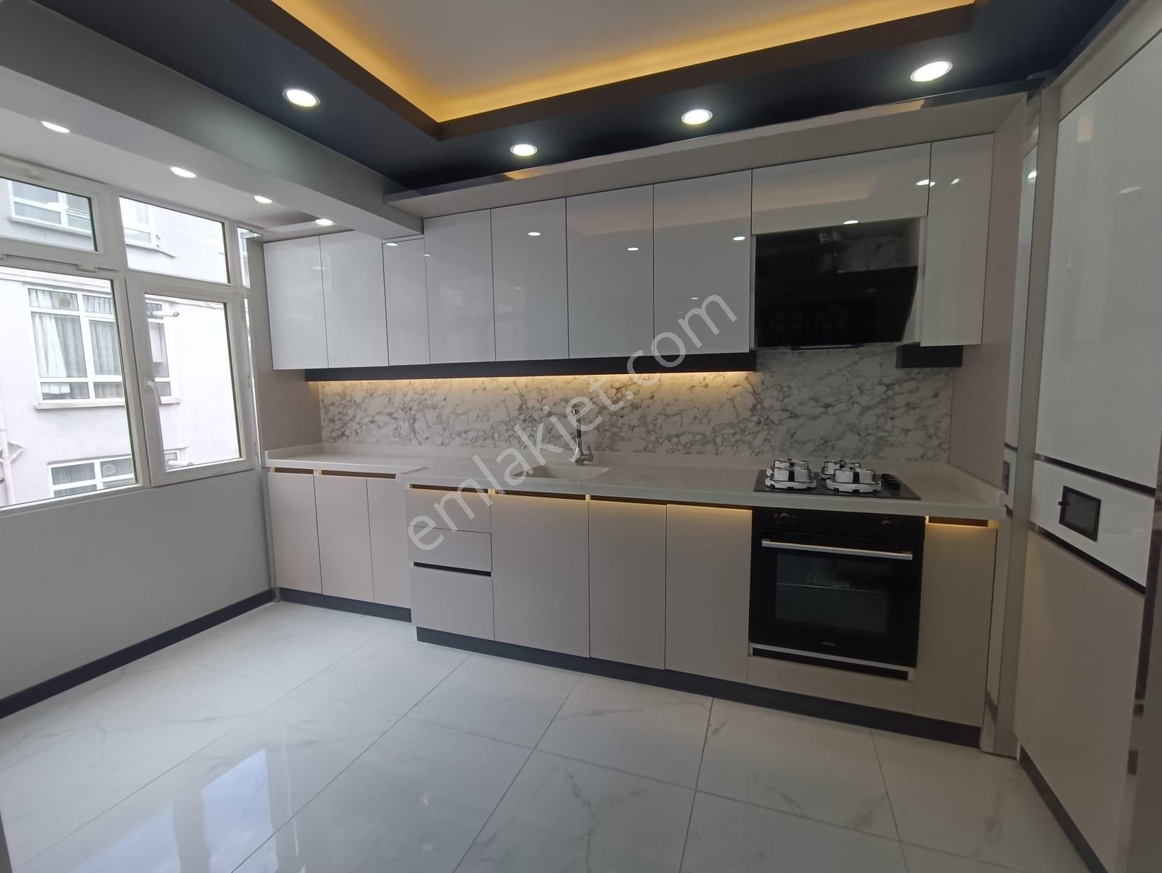 Mç Emlak'tan Aksemsettin Mah'sınde 4+1 Satılık Teras