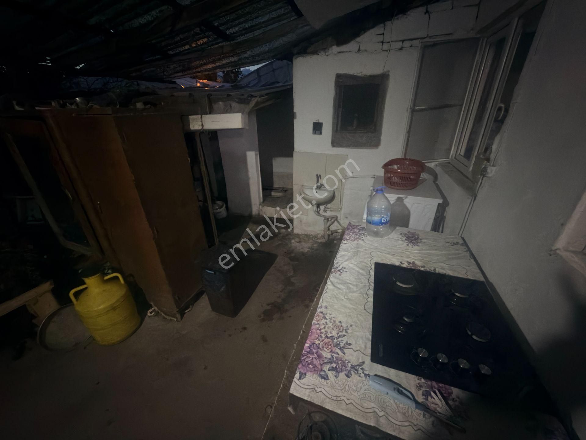 ▀yetki Jet'ten▀bostancı'da Geniş Bahçeli Ayrı Mutfak 1+1 Köy Evi - Görsel 16