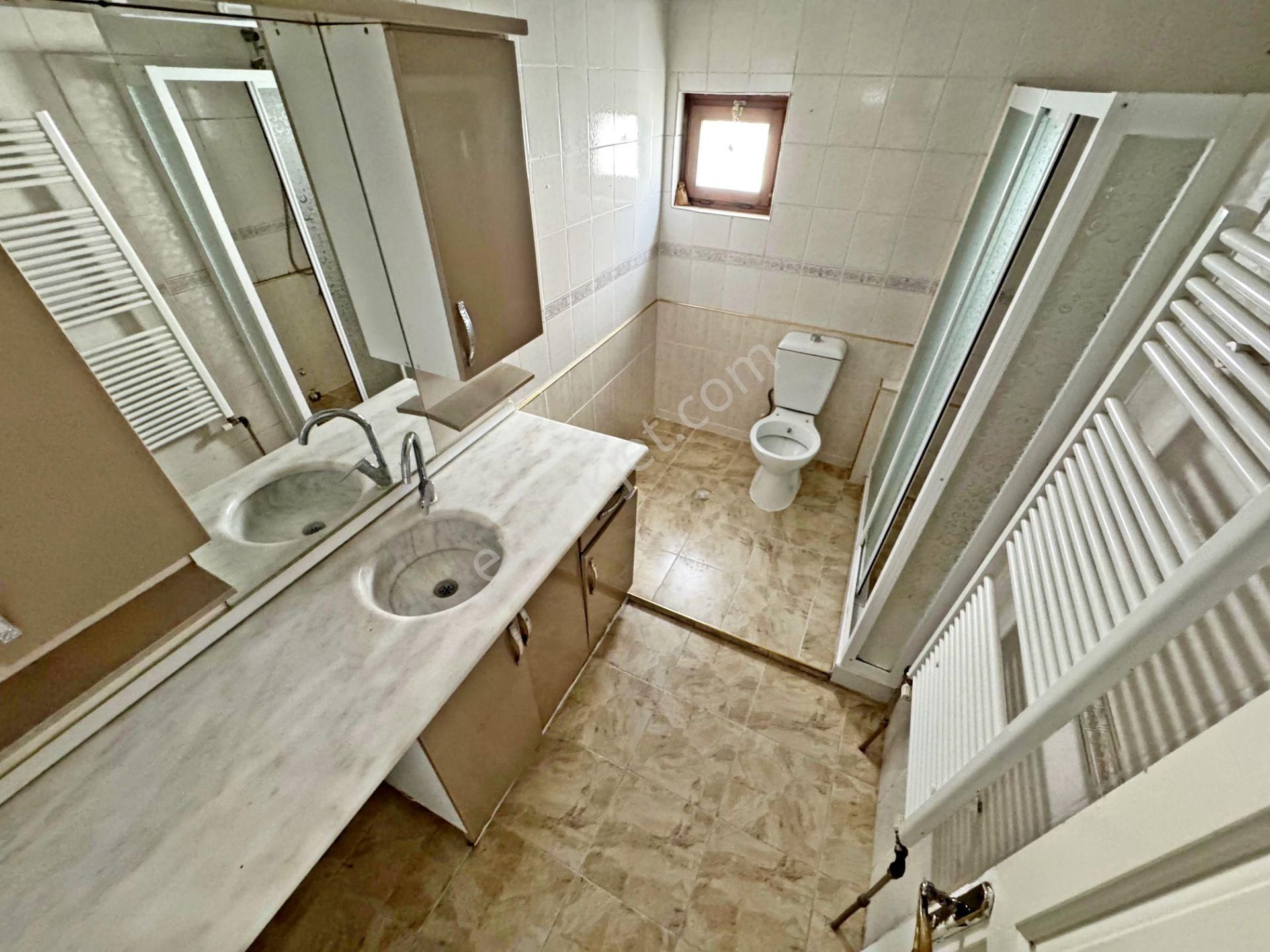 Gold Emlaktan Bağcı Caddesi Üzerinde Asansörlü 2 Bloklu Sitede Katta 3+1 Kiralık Daire - Görsel 30