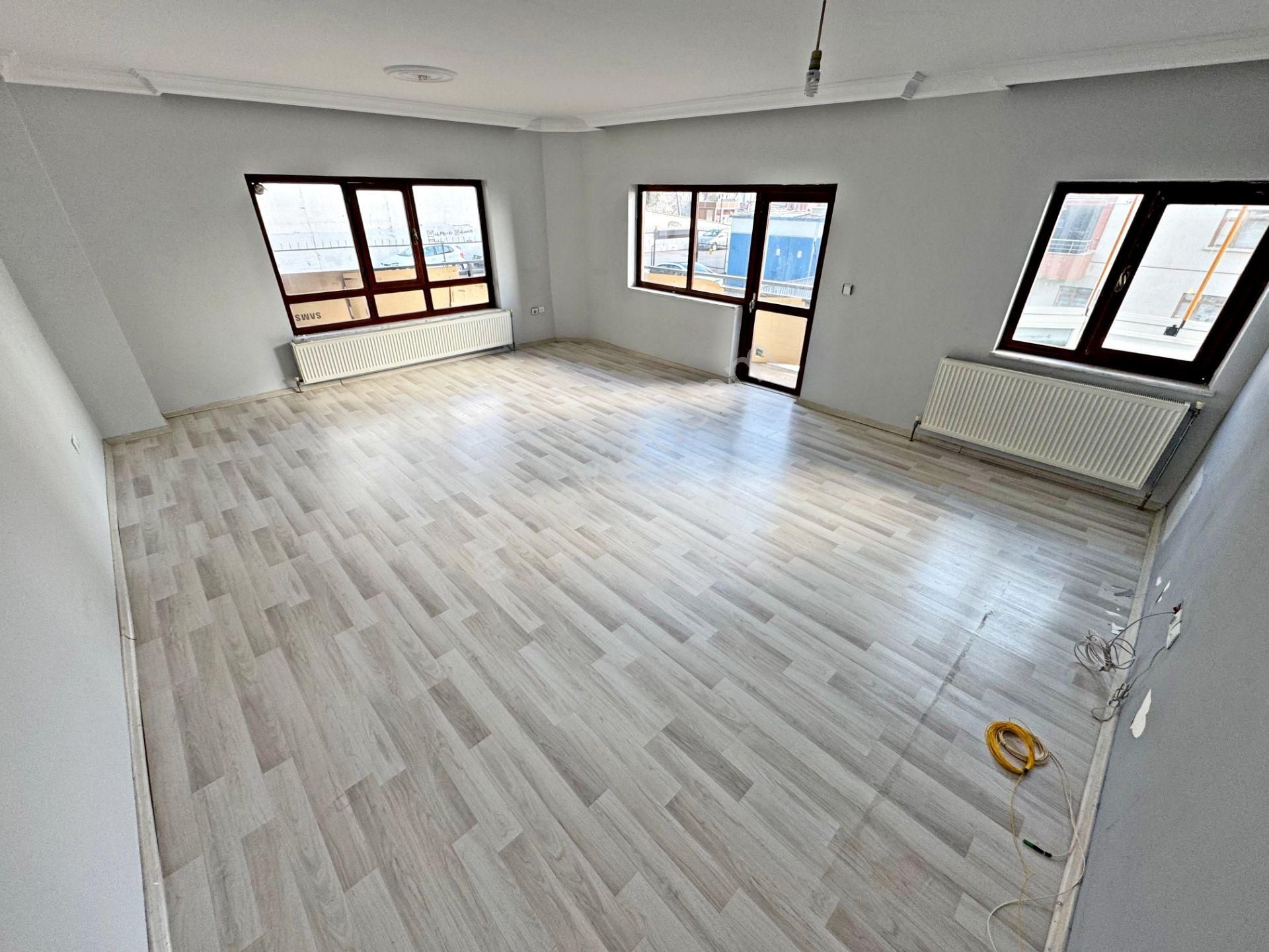 Gold Emlaktan Bağcı Caddesi Üzerinde Asansörlü 2 Bloklu Sitede Katta 3+1 Kiralık Daire - Görsel 6