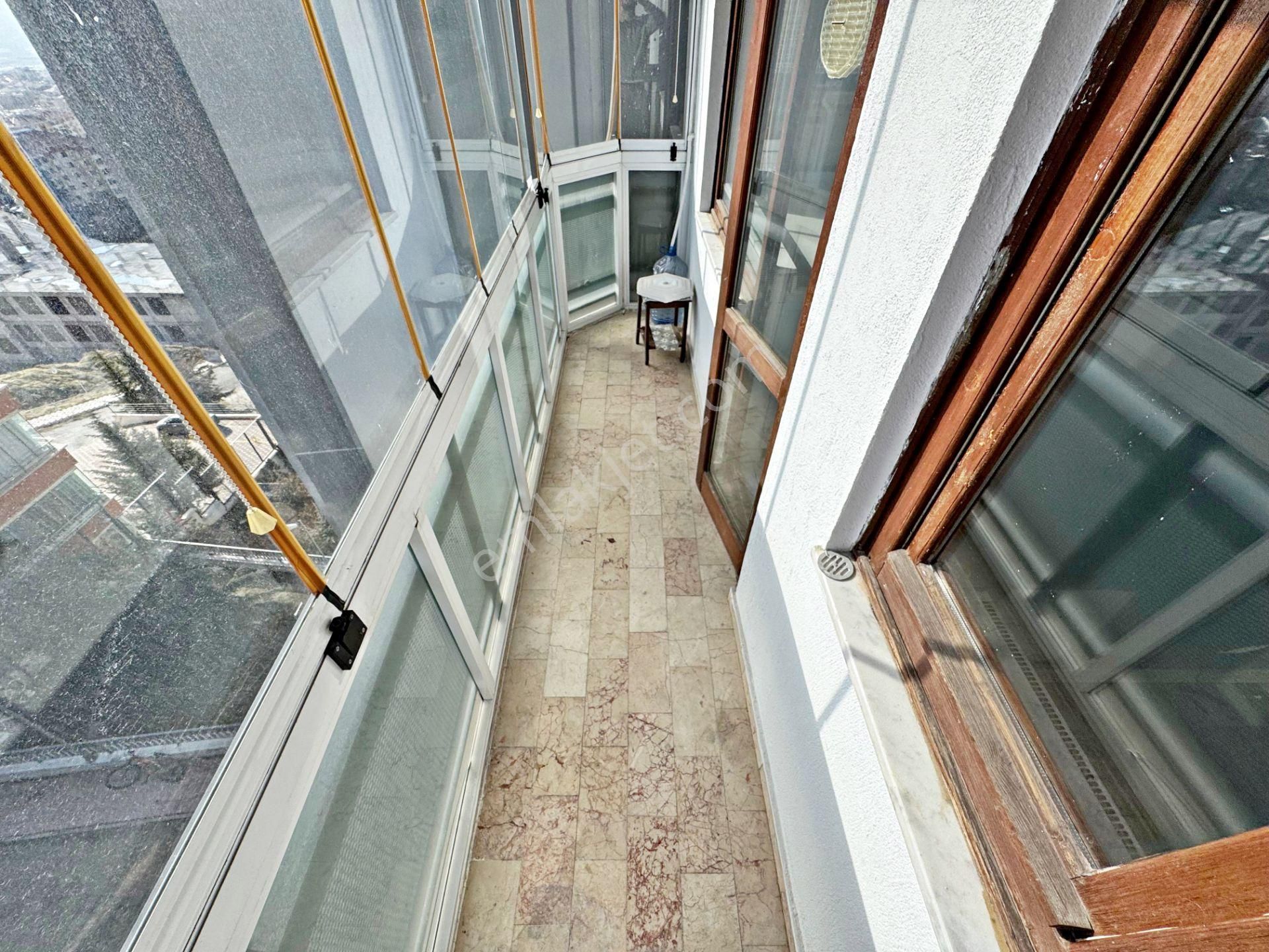 Gold Emlaktan Bağcı Caddesi Üzerinde Asansörlü 2 Bloklu Sitede Katta 3+1 Kiralık Daire - Görsel 32