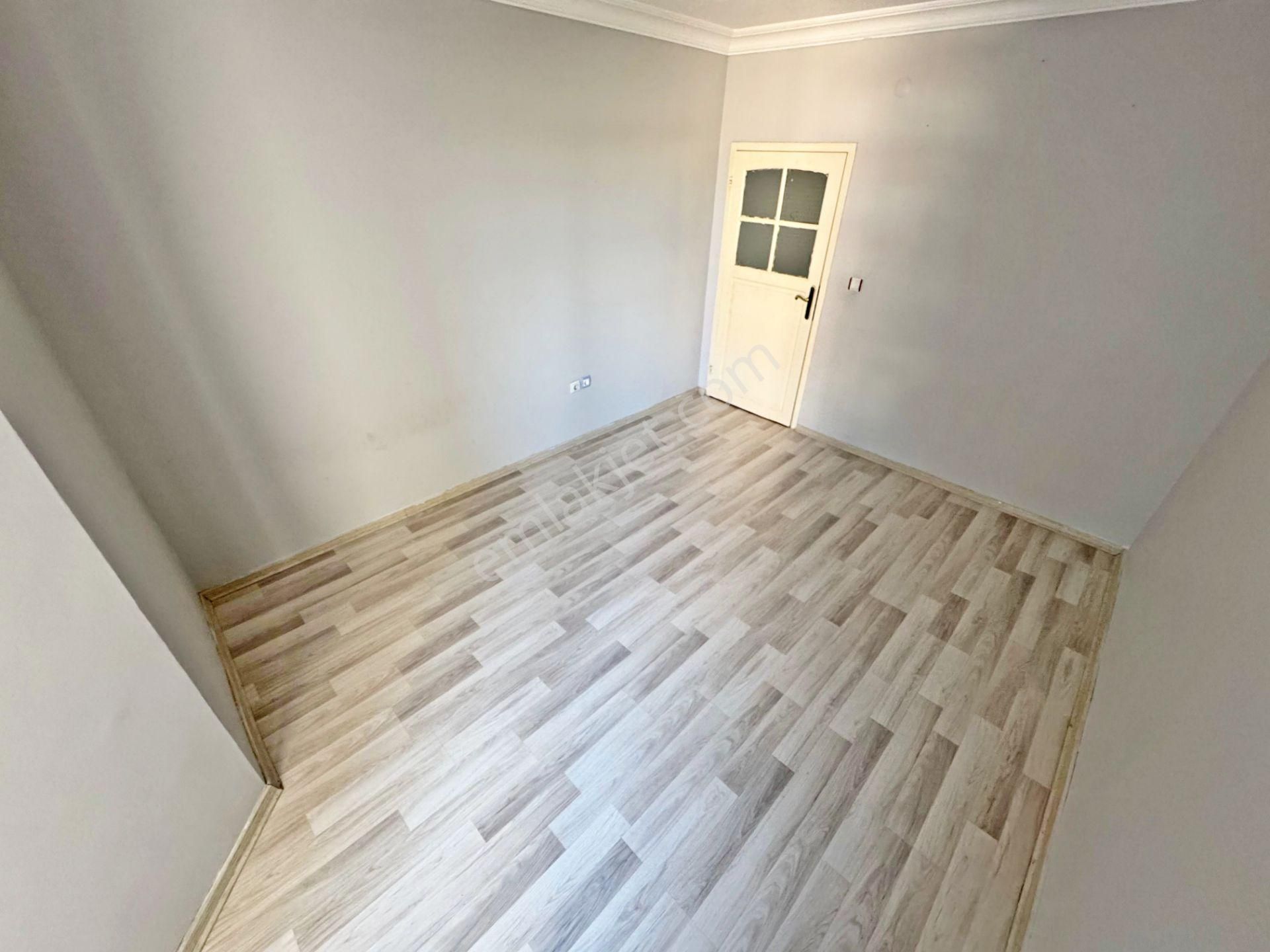 Gold Emlaktan Bağcı Caddesi Üzerinde Asansörlü 2 Bloklu Sitede Katta 3+1 Kiralık Daire - Görsel 8