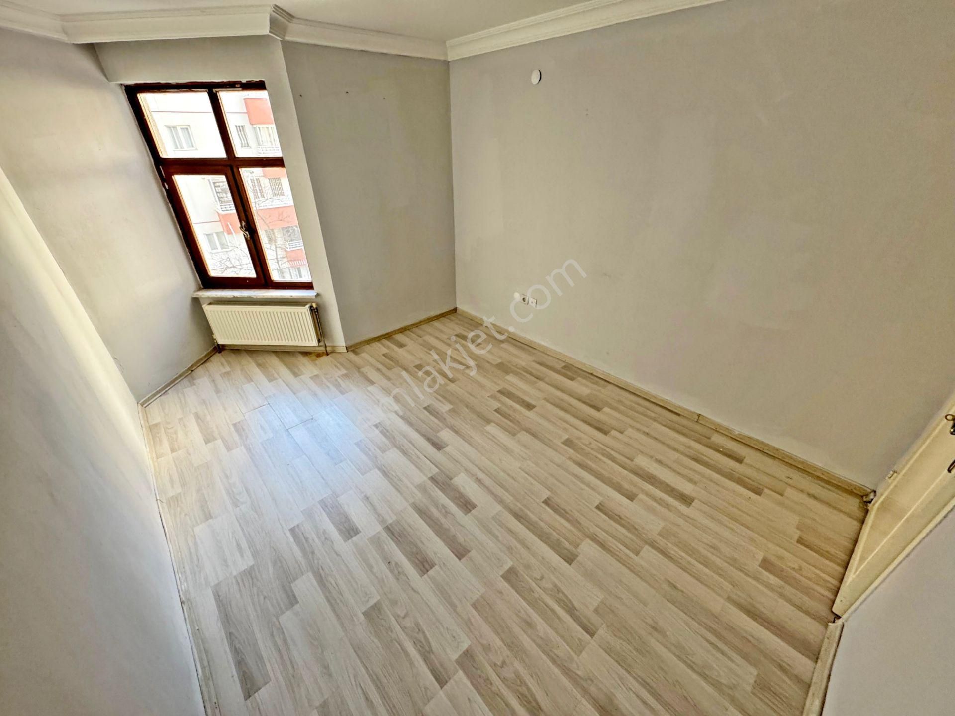 Gold Emlaktan Bağcı Caddesi Üzerinde Asansörlü 2 Bloklu Sitede Katta 3+1 Kiralık Daire - Görsel 9