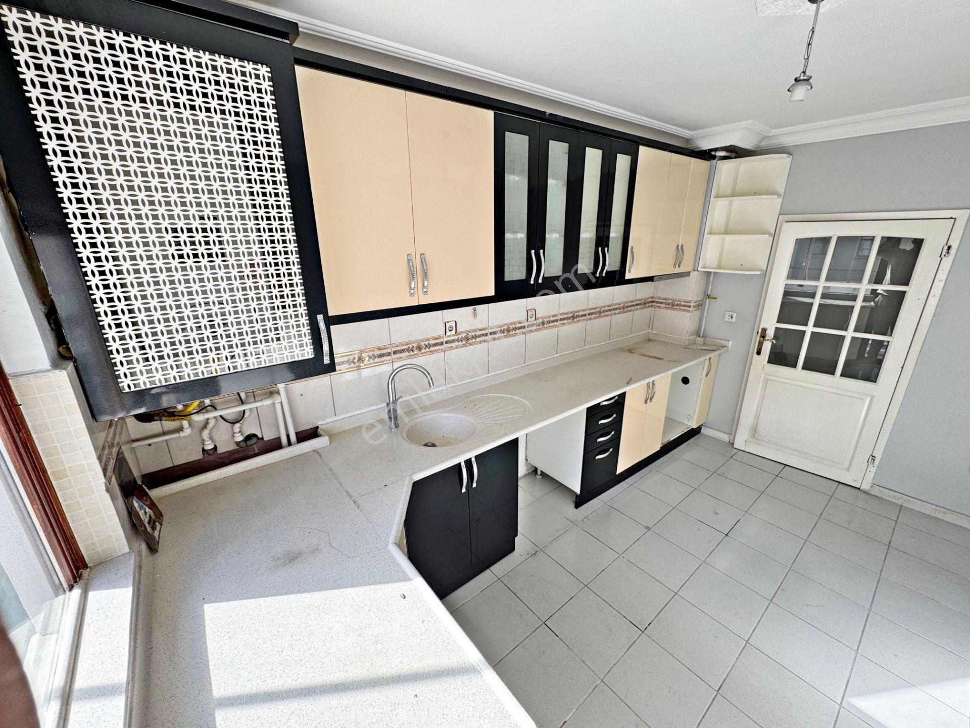 Gold Emlaktan Bağcı Caddesi Üzerinde Asansörlü 2 Bloklu Sitede Katta 3+1 Kiralık Daire - Görsel 21