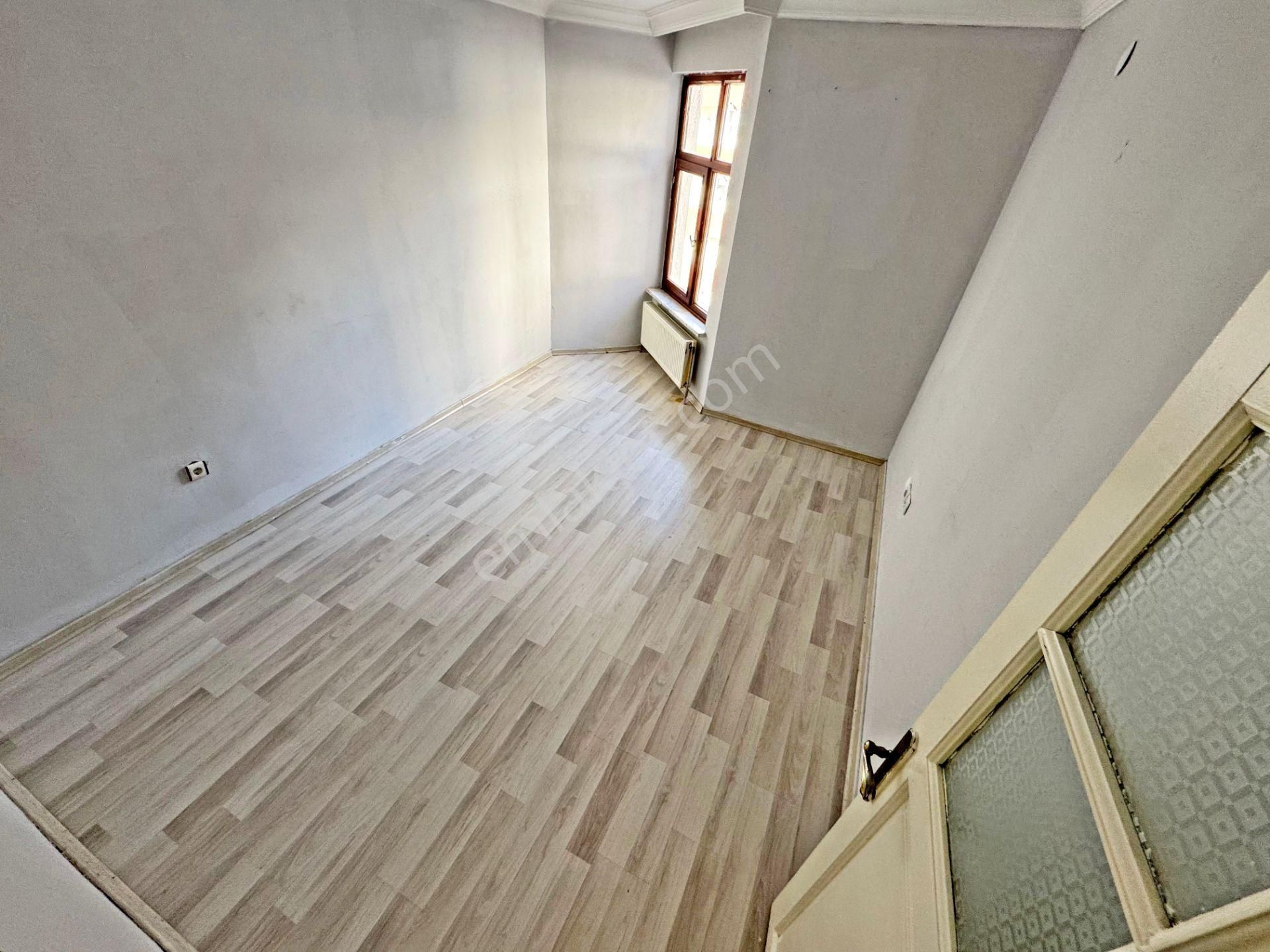 Gold Emlaktan Bağcı Caddesi Üzerinde Asansörlü 2 Bloklu Sitede Katta 3+1 Kiralık Daire - Görsel 16