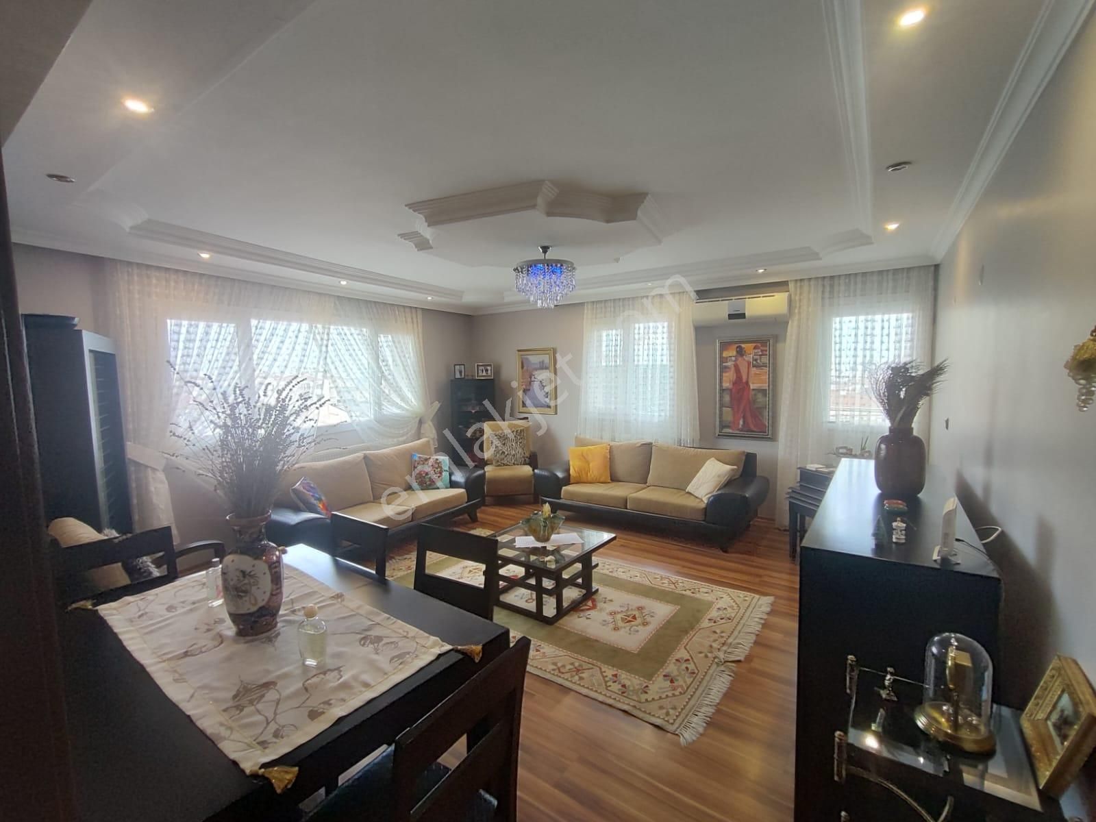 Narlıdere Folkart Yakını Şehir Manzaralı Genç Ve Geniş 3+1 Daire - Görsel 2