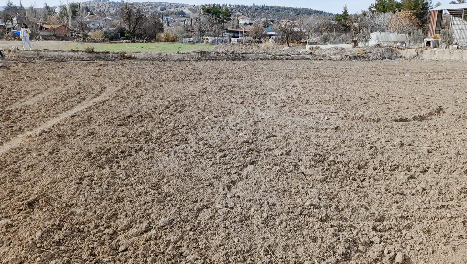 Korkuteli Gözdesi Büyük Köy De 910m2 Satılık İmarlı Arsa - Görsel 4