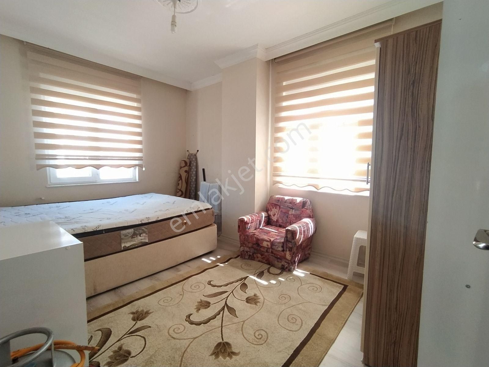 Ulusoy Cad. Balkonlu Full Eşyalı Geniş 1+1 - Görsel 8