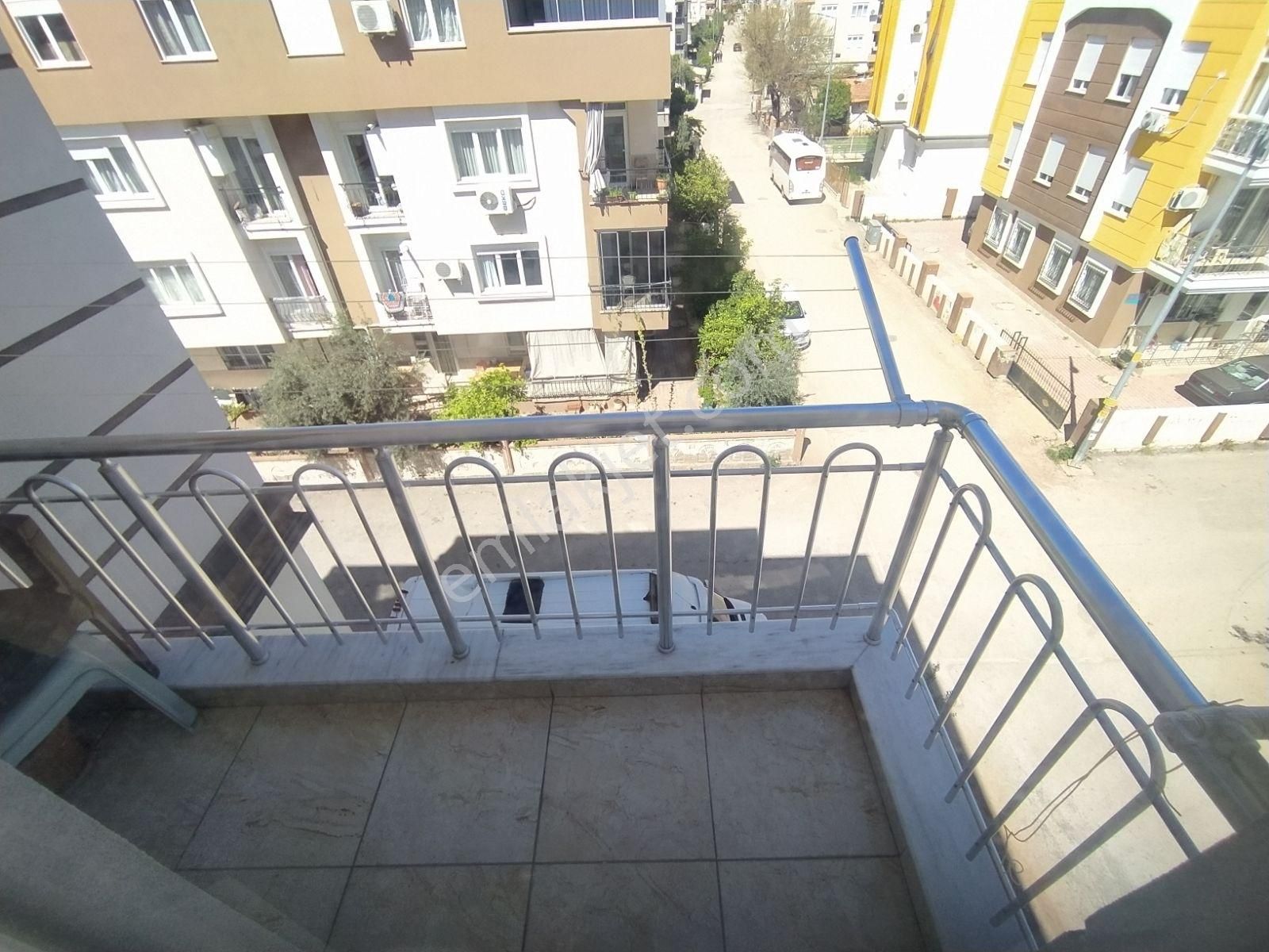 Ulusoy Cad. Balkonlu Full Eşyalı Geniş 1+1 - Görsel 9