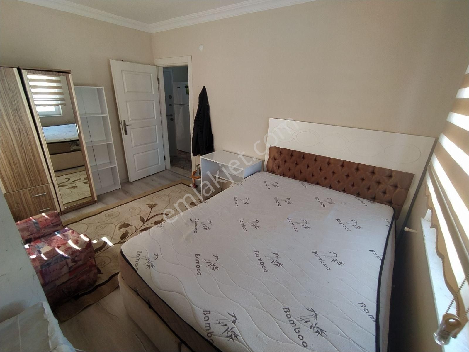 Ulusoy Cad. Balkonlu Full Eşyalı Geniş 1+1 - Görsel 14