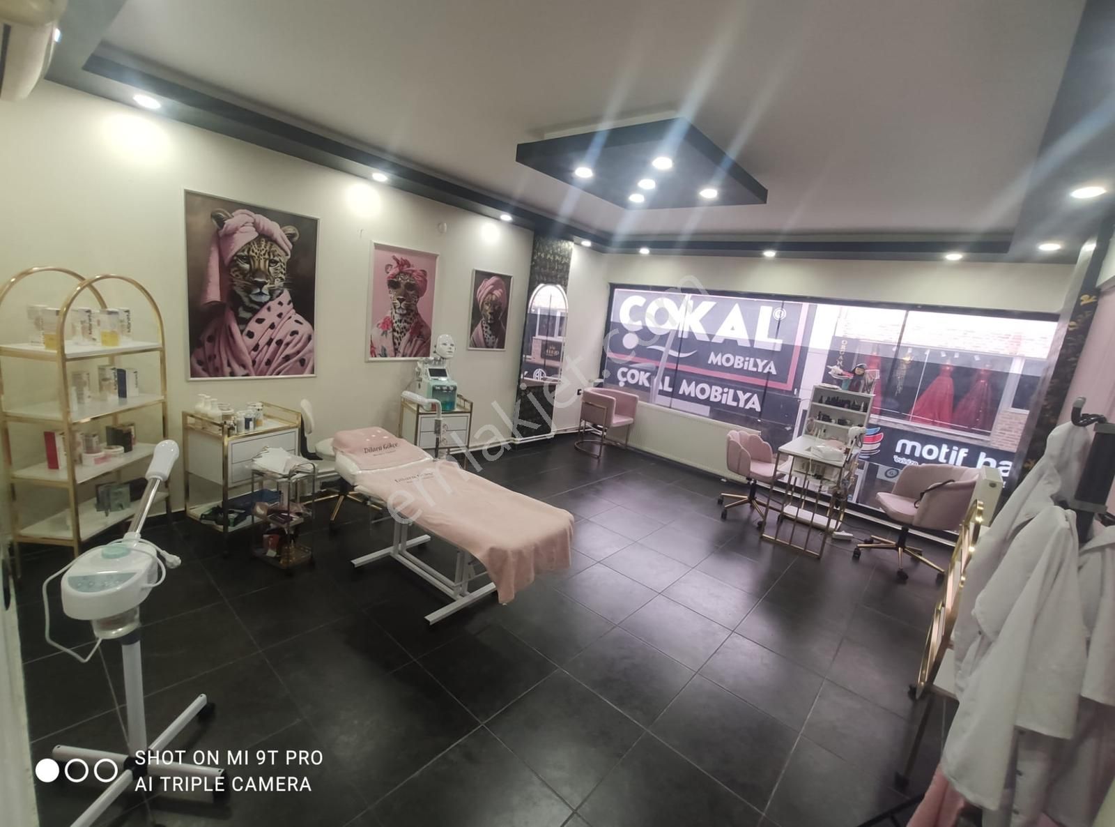 Çark Caddesinde Tabela Değeri Yüksek Devren Satılık Güzellik