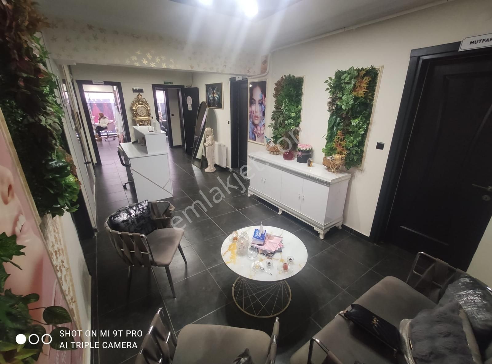 Çark Caddesinde Tabela Değeri Yüksek Devren Satılık Güzellik - Görsel 15