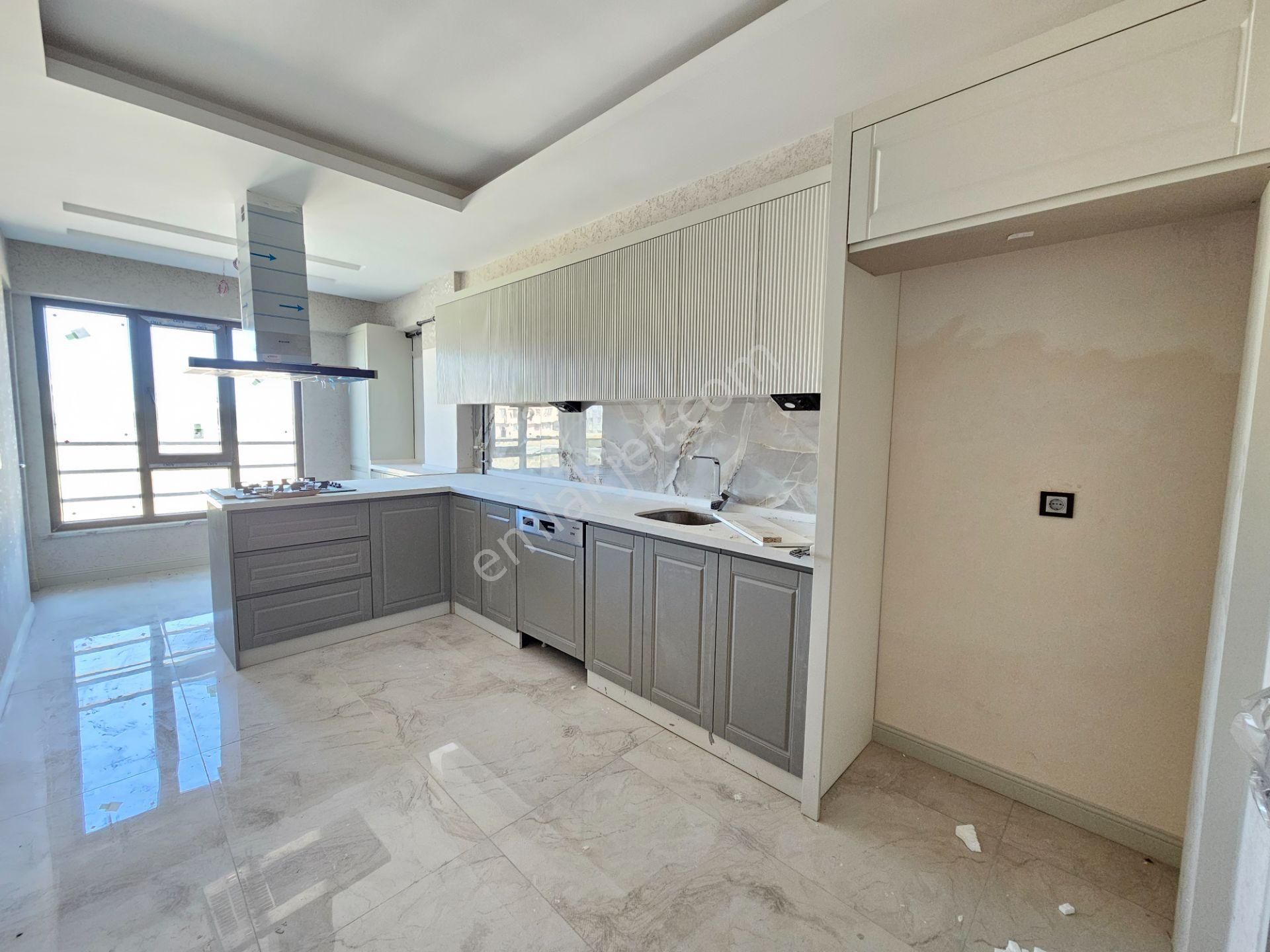 💫 Şafak Caddesine Yakın İşyapar Gayrimenkul’den Lüx Geniş 4+1 Satılık Sıfır Daireler 🔥