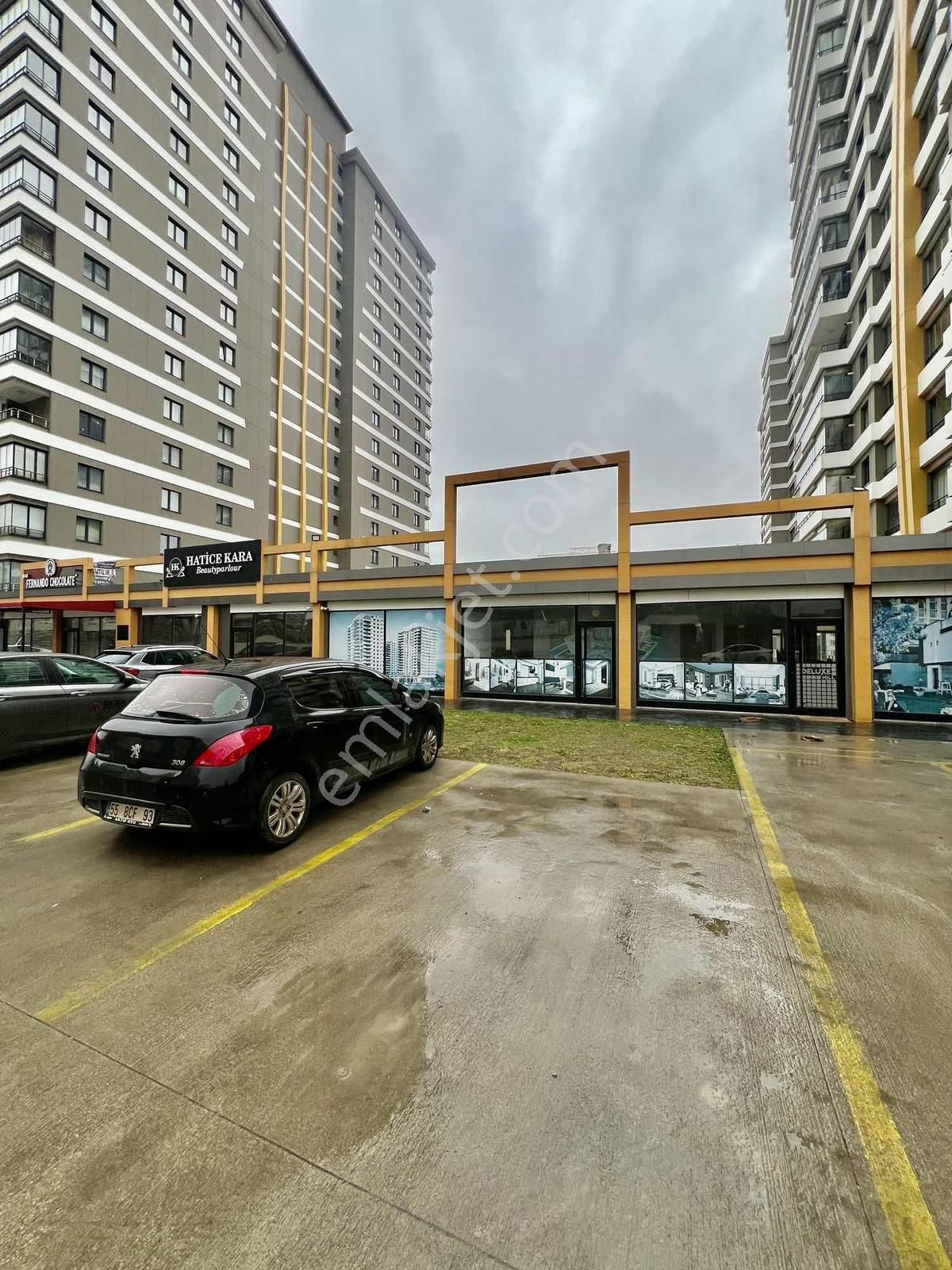 İçi Masrafsız Komple Sıfır Yapılı Gökdelenler Bölgesi