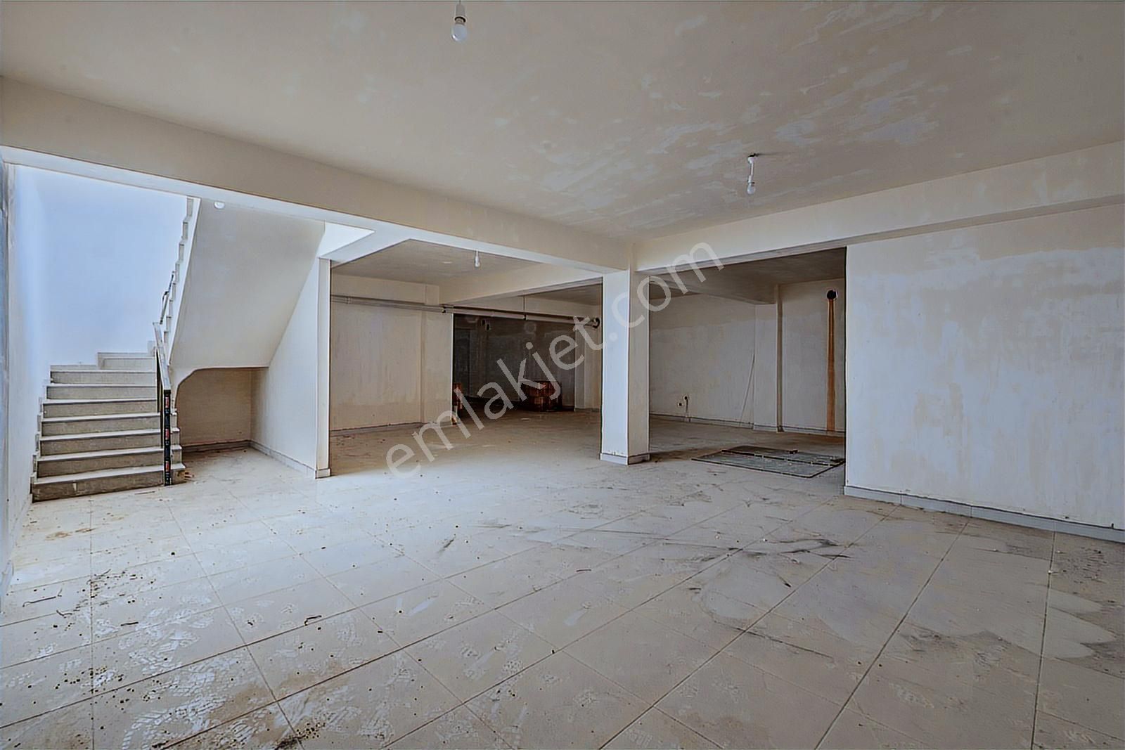 Altınova Antalya Caddesi Üzeri Kiralık 3 Katlı Sıfır Dükkan - Görsel 13