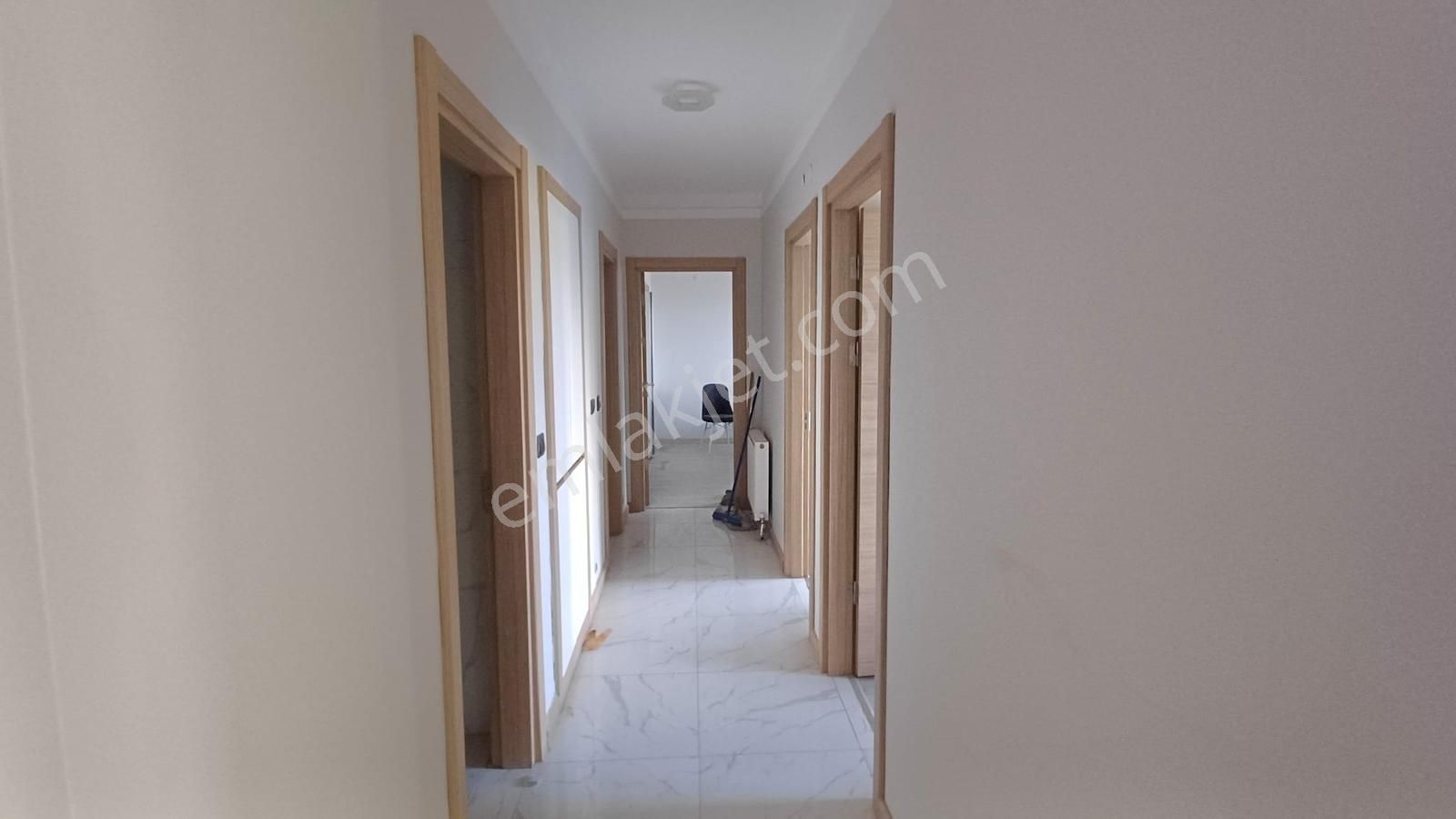 Etimesgut Ahi Mesut Mah. Satılık 4+1 Geniş 140 M² Ferah Daire - Görsel 2