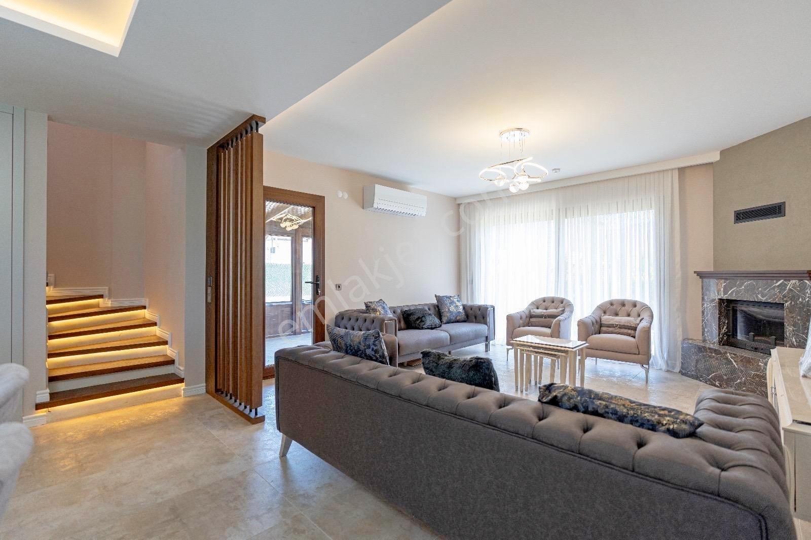 Kuşadası Caferli De Tek Müstakil Özel Havuzlu 3+1 Müstakil Villa - Görsel 21