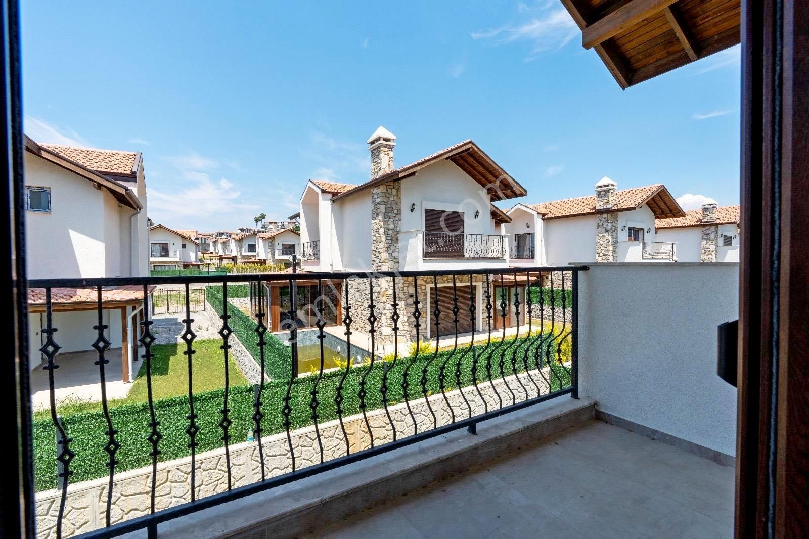 Kuşadası Caferli De Tek Müstakil Özel Havuzlu 3+1 Müstakil Villa - Görsel 5