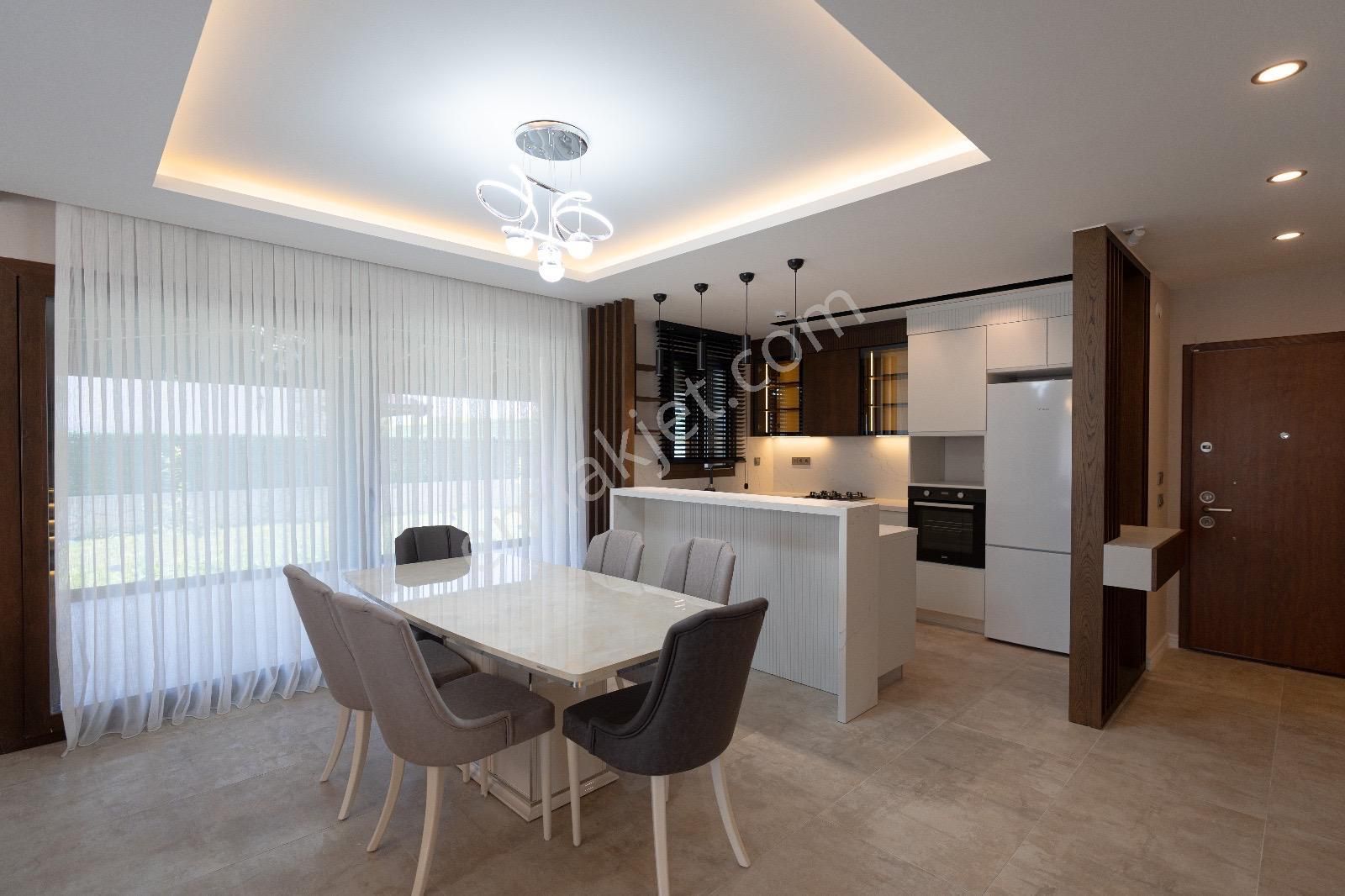 Kuşadası Caferli De Tek Müstakil Özel Havuzlu 3+1 Müstakil Villa - Görsel 17