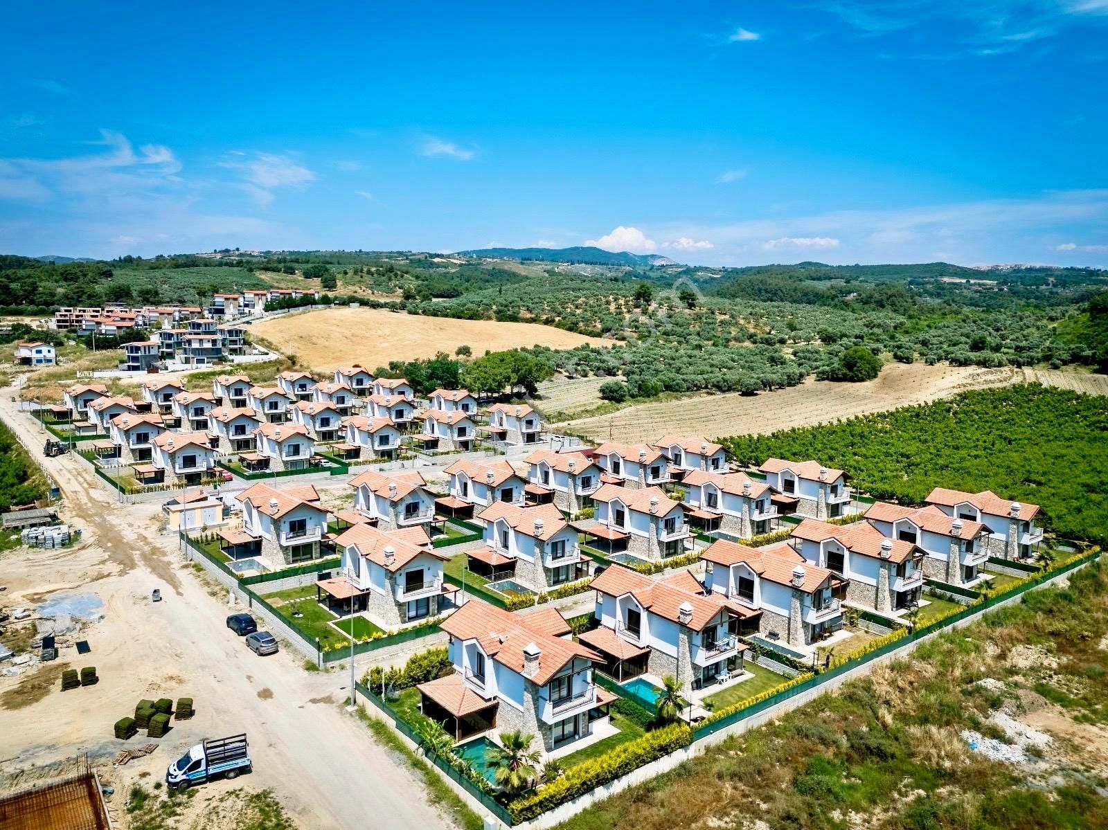 Kuşadası Caferli De Tek Müstakil Özel Havuzlu 3+1 Müstakil Villa - Görsel 2