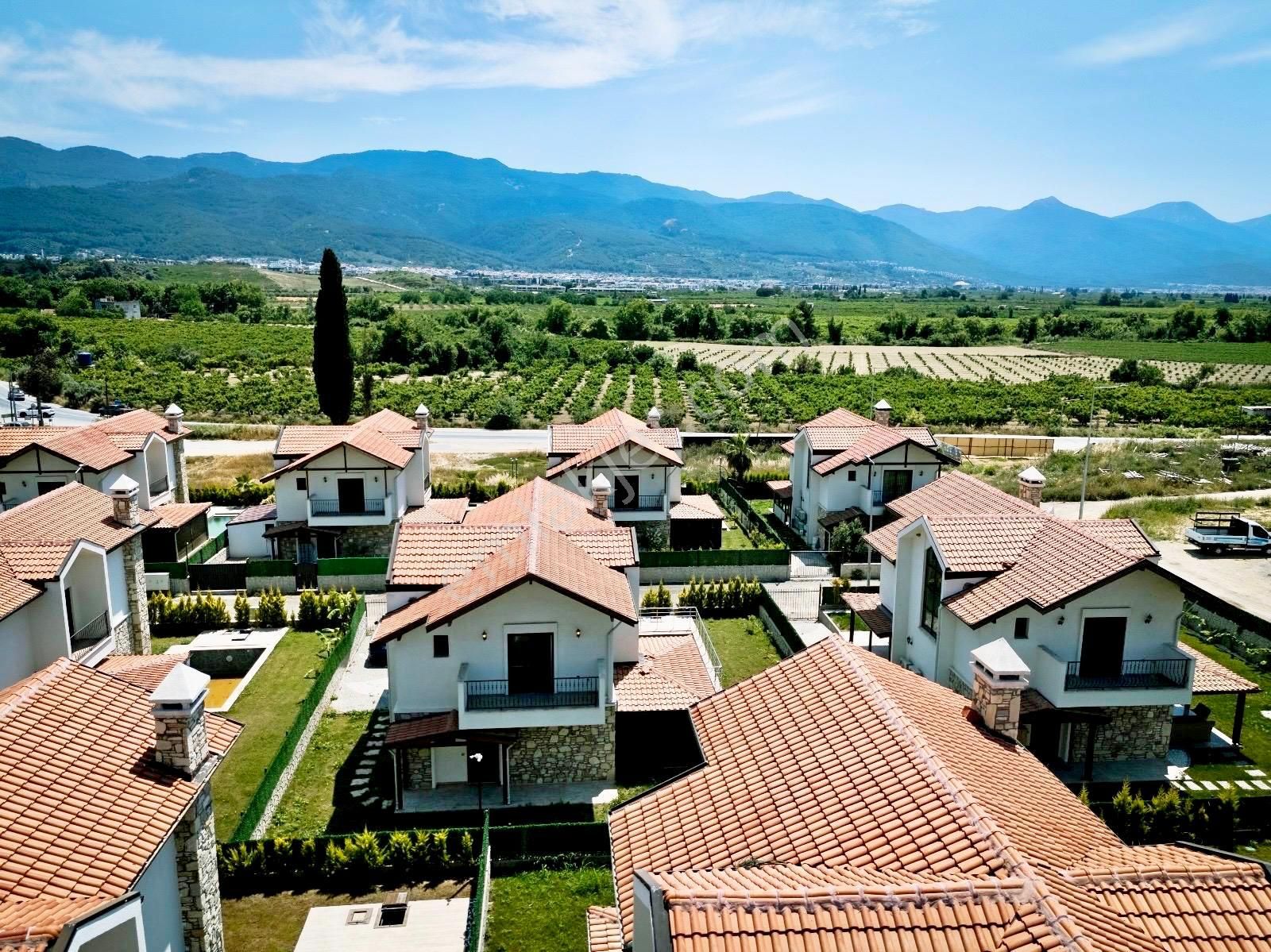 Kuşadası Caferli De Tek Müstakil Özel Havuzlu 3+1 Müstakil Villa - Görsel 6