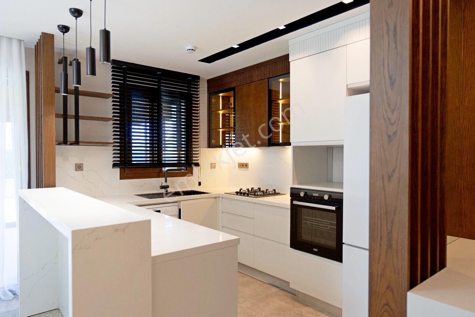 Kuşadası Caferli De Tek Müstakil Özel Havuzlu 3+1 Müstakil Villa - Görsel 29