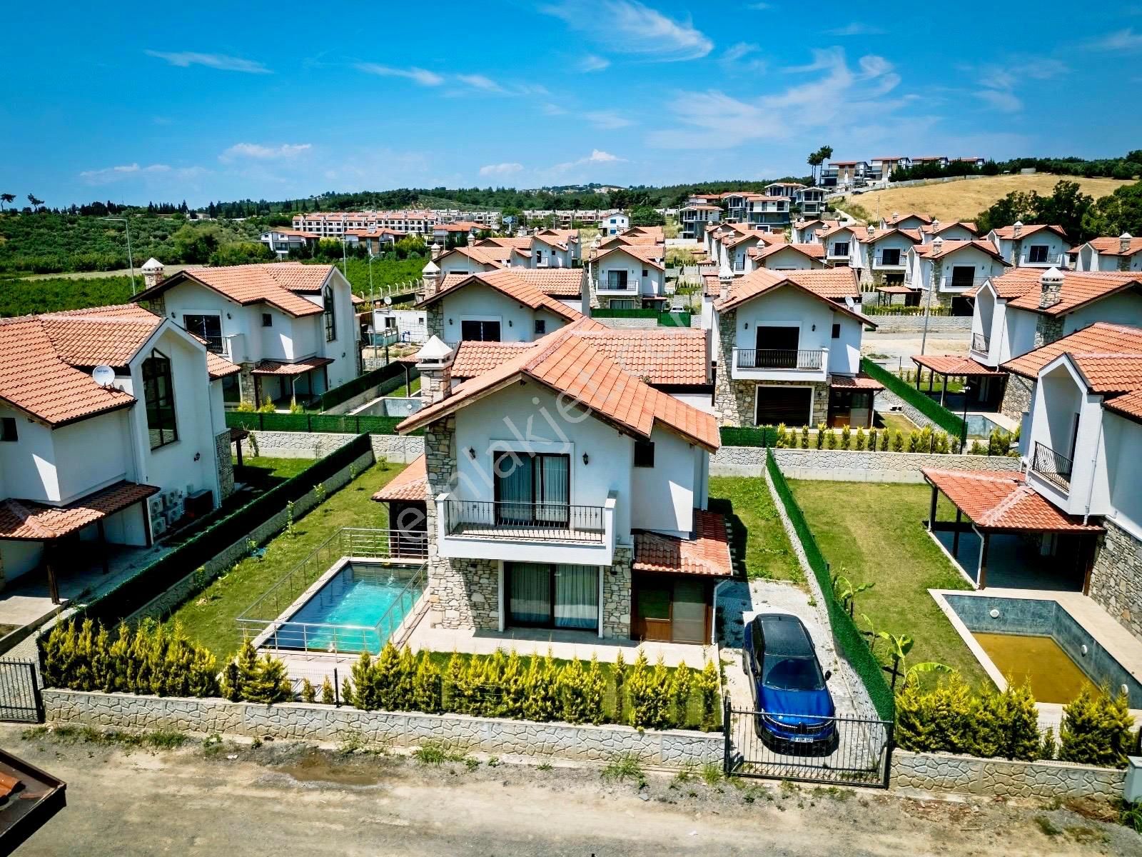 Kuşadası Caferli De Tek Müstakil Özel Havuzlu 3+1 Müstakil Villa - Görsel 8