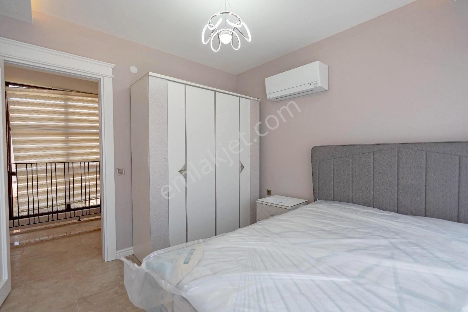 Kuşadası Caferli De Tek Müstakil Özel Havuzlu 3+1 Müstakil Villa - Görsel 15