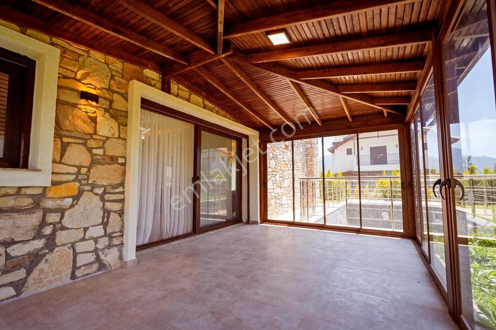 Kuşadası Caferli De Tek Müstakil Özel Havuzlu 3+1 Müstakil Villa - Görsel 11