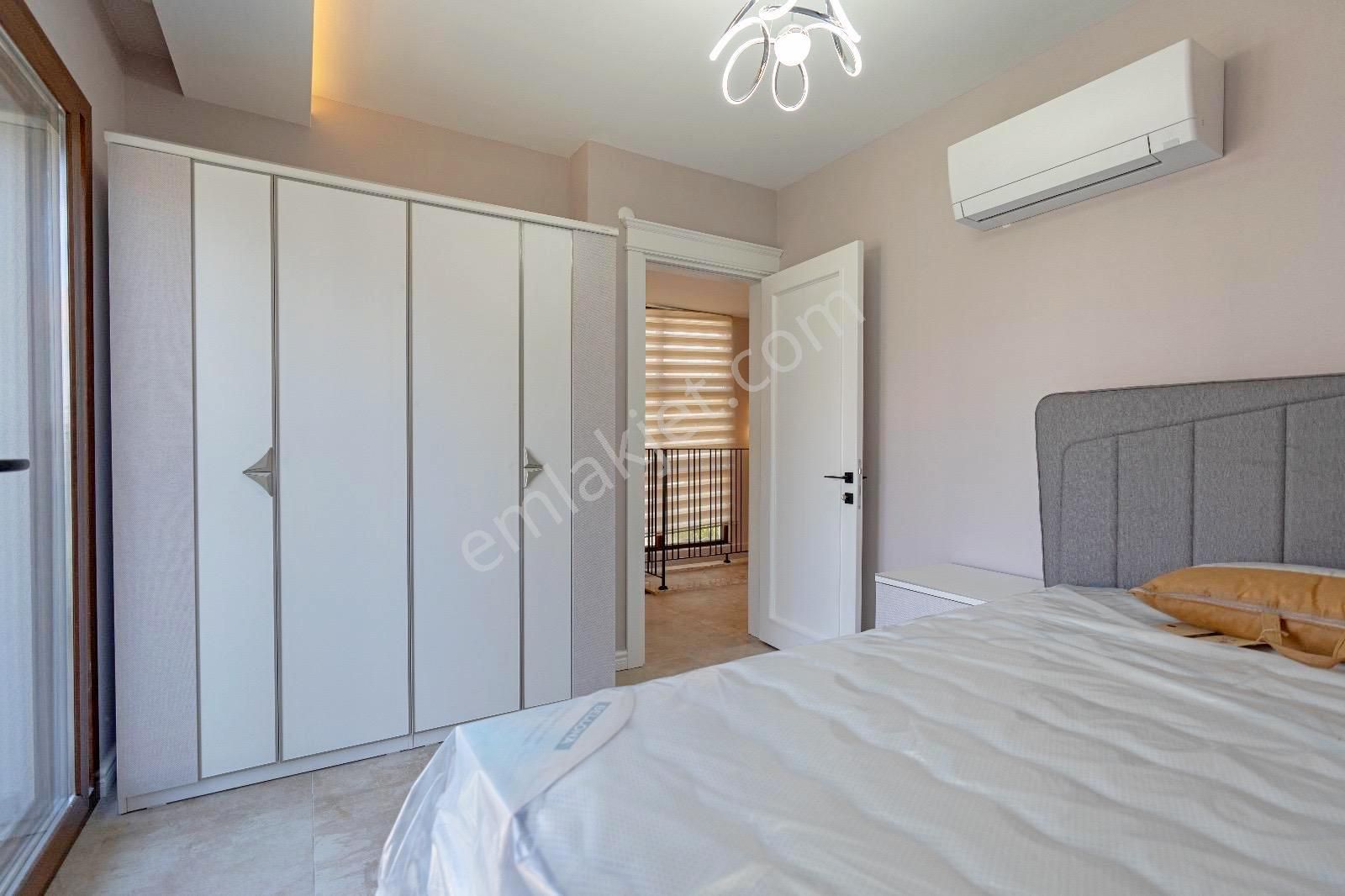 Kuşadası Caferli De Tek Müstakil Özel Havuzlu 3+1 Müstakil Villa - Görsel 27