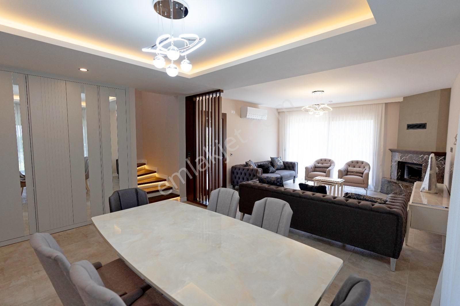 Kuşadası Caferli De Tek Müstakil Özel Havuzlu 3+1 Müstakil Villa - Görsel 16