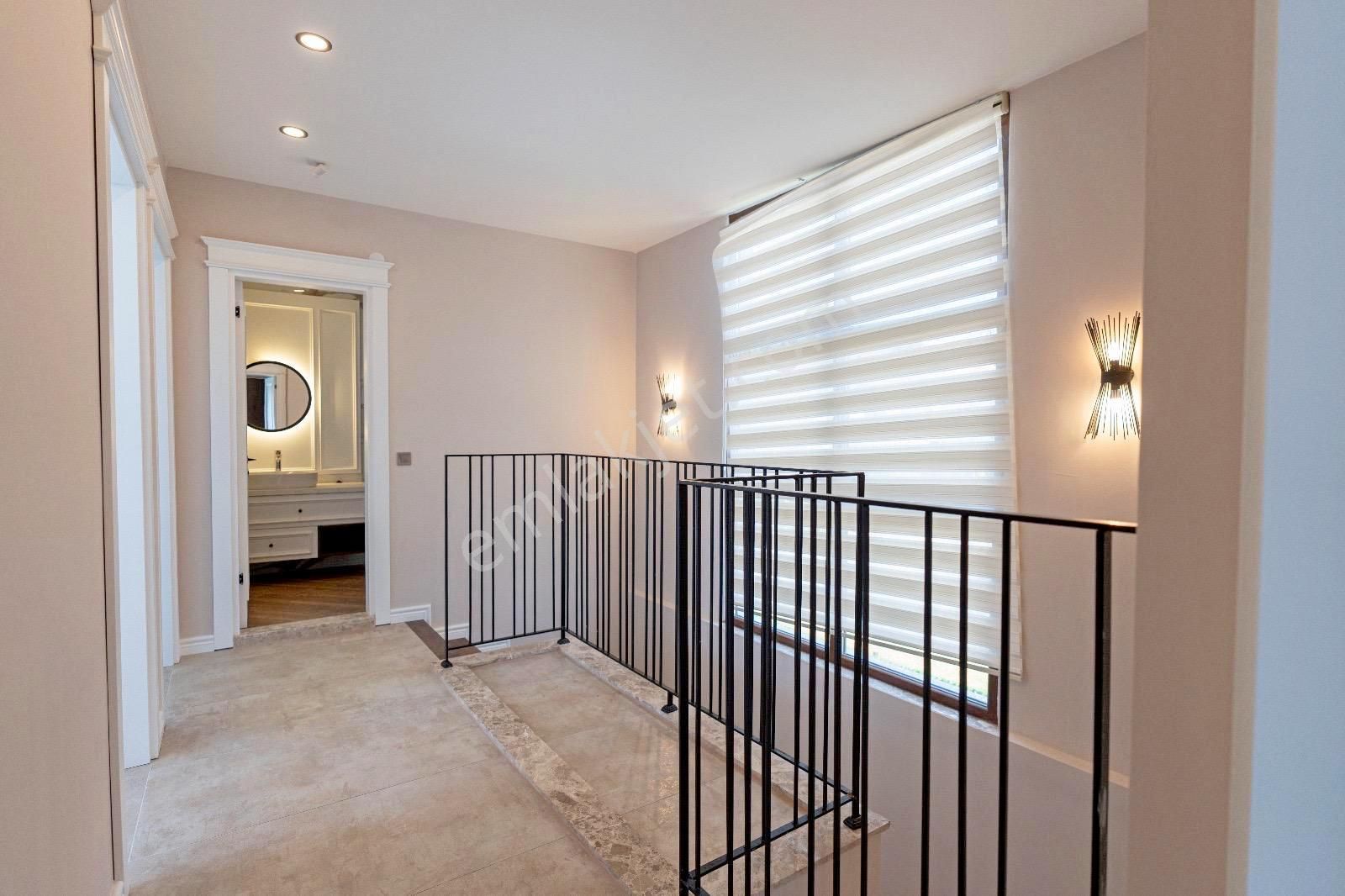 Kuşadası Caferli De Tek Müstakil Özel Havuzlu 3+1 Müstakil Villa - Görsel 34