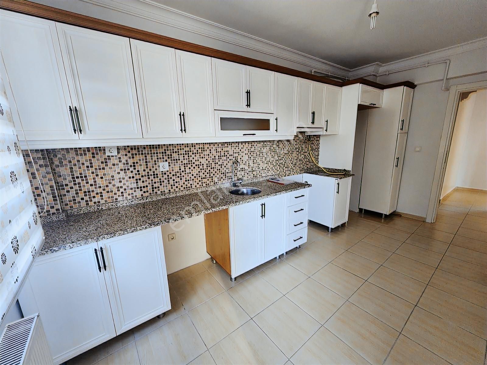 Dedebaşı Mahallesi Emniyet Müdürlüğü Karşısı Kiralık 3+1 Daire - Görsel 28
