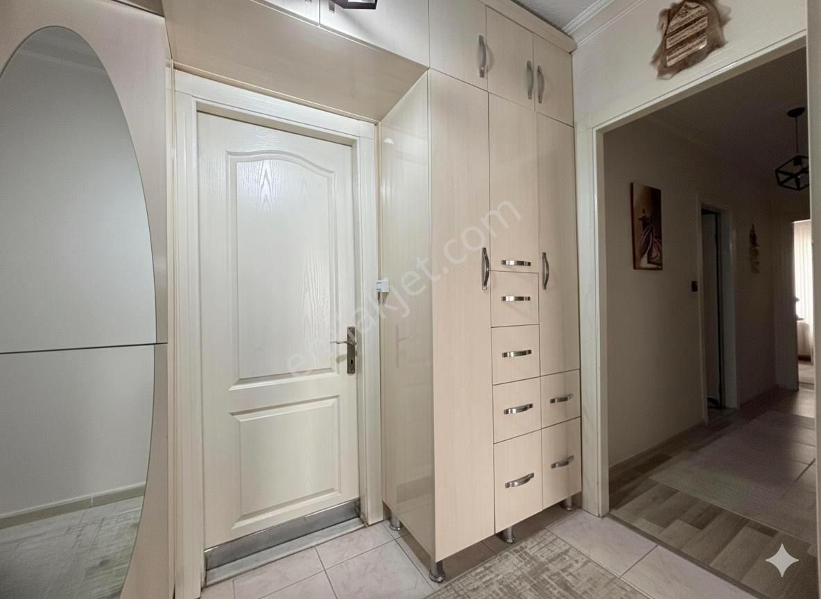 Emre Emlak'ta Ulubatlı Hasan'da Site İçi Asansörlü Arakat Kiralık Daire - Görsel 13