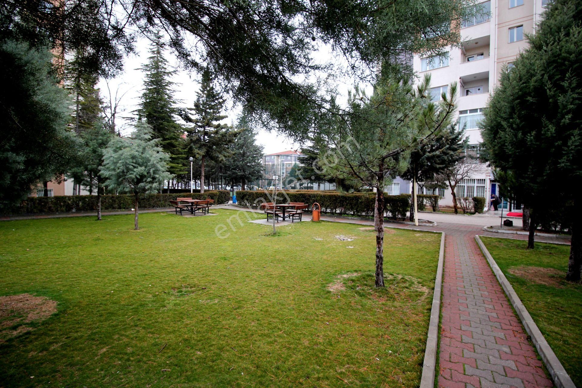 Emre Emlak'ta Ulubatlı Hasan'da Site İçi Asansörlü Arakat Kiralık Daire - Görsel 23