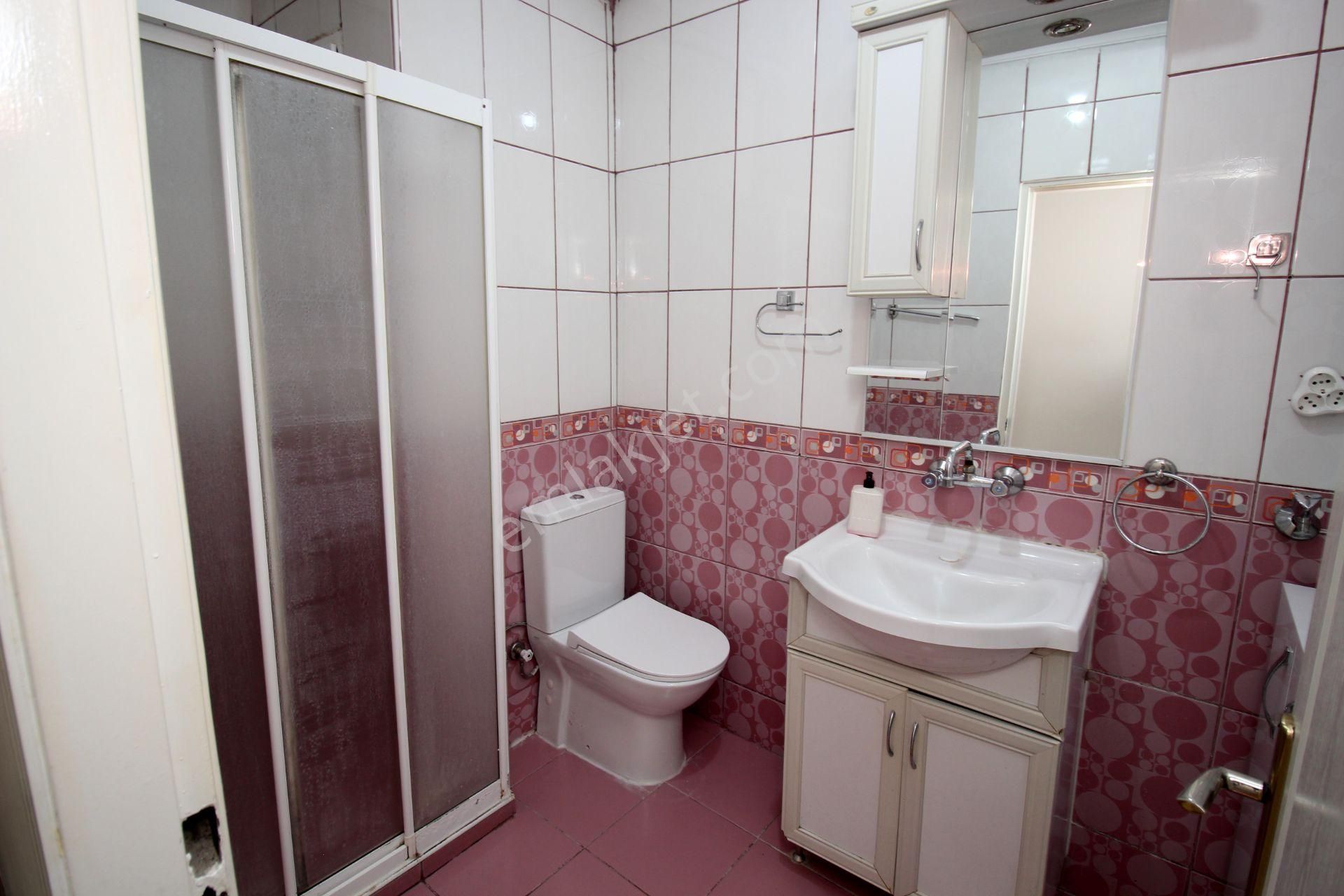 Emre Emlak'ta Ulubatlı Hasan'da Site İçi Asansörlü Arakat Kiralık Daire - Görsel 17