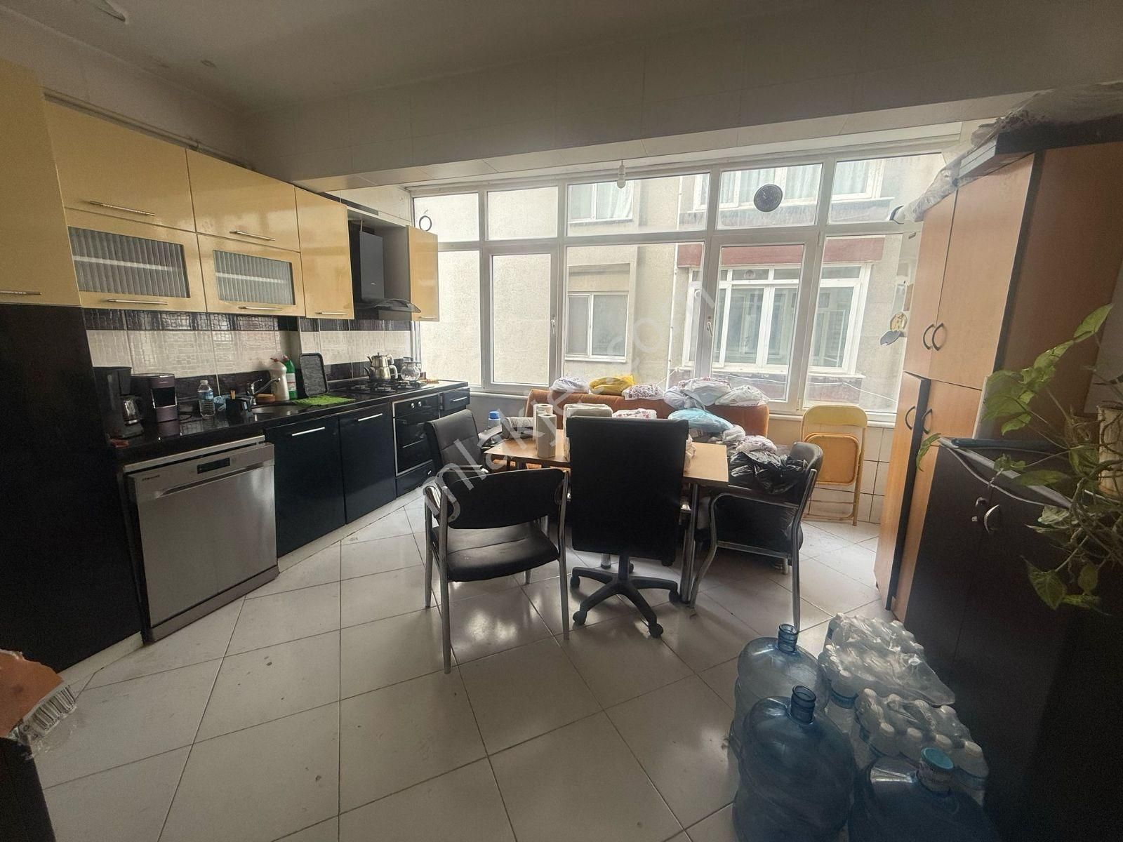 Büyükçekmece Fatih Mahallesi Cengiz. Opel Cad 3+1 160m2 - Görsel 24