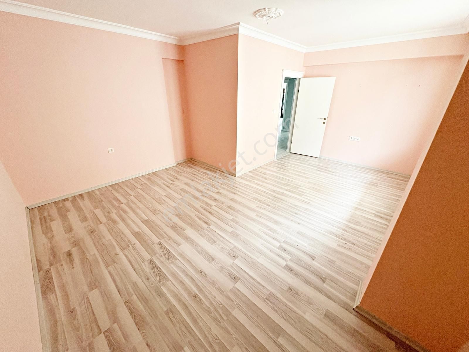 4+1 Katta Tek Daire Etlik Bulvar Paraleli Toplu Taşıma Yakını - Görsel 17