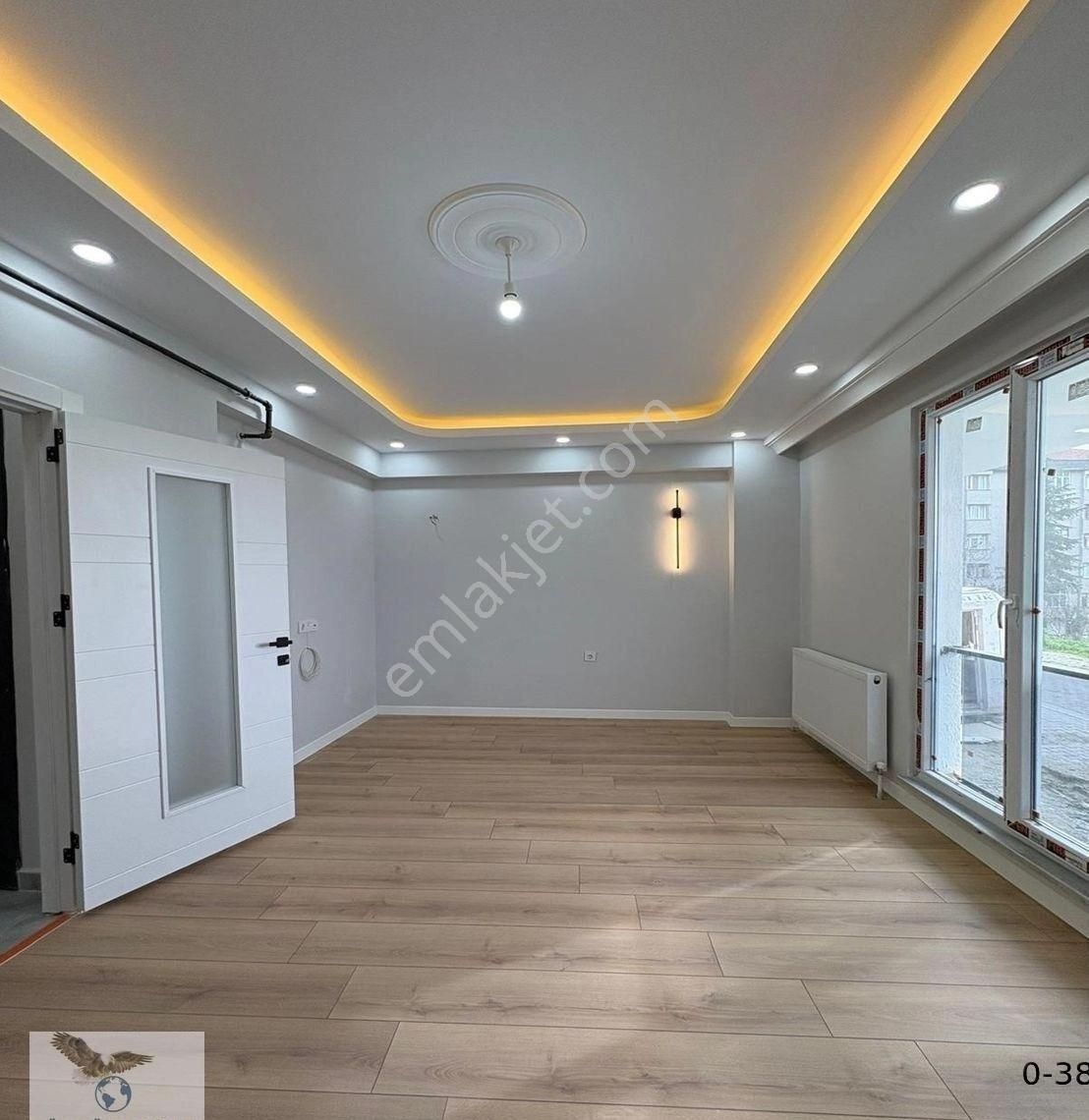 Avcılar D.köşklerde 1+1 Ön Cephe Lüx Daire