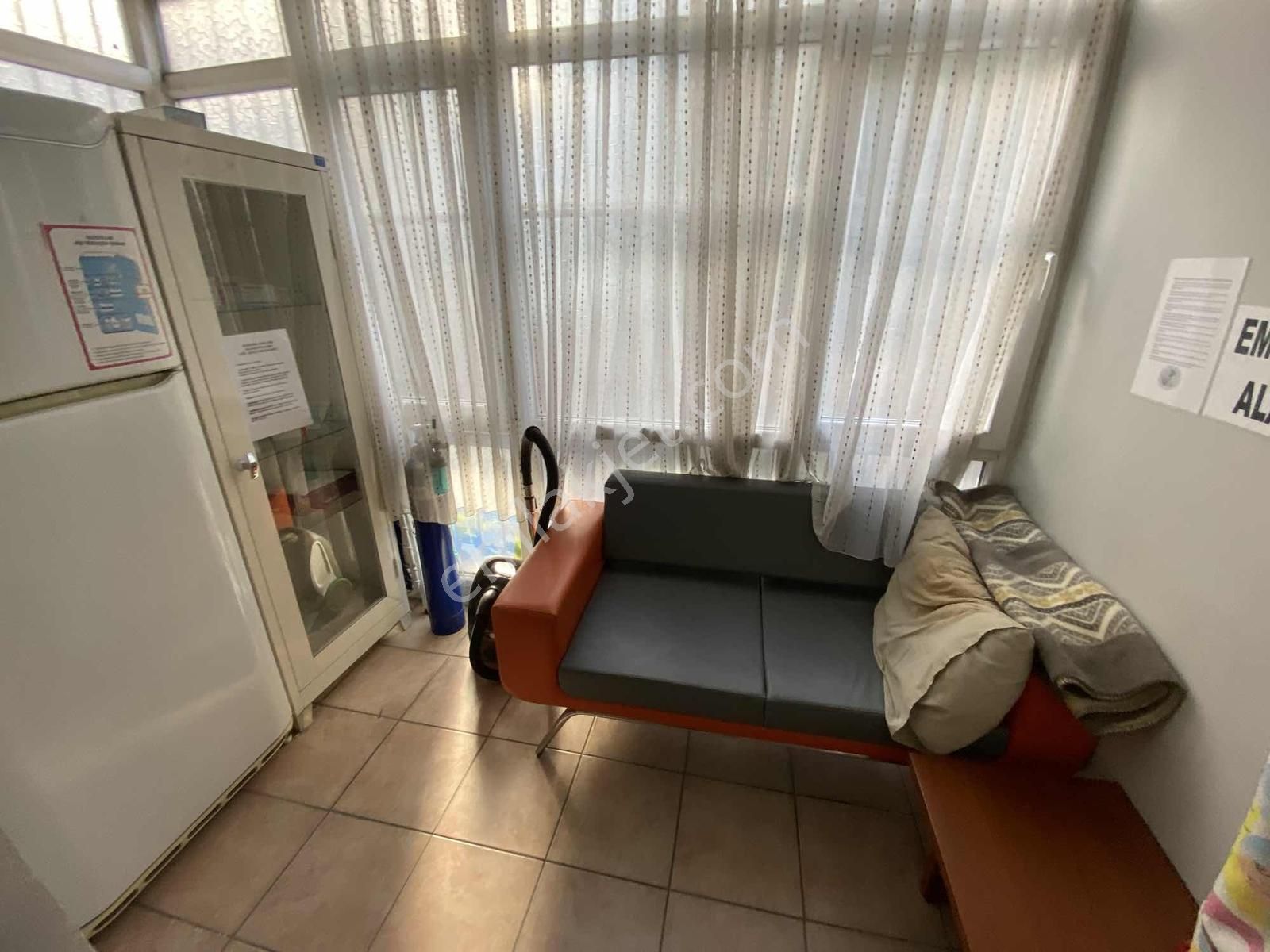 İzmir İnönü Cad. Üzeri Poligon Metro Yanı 3+1 Asm Kiracılı Daire - Görsel 3