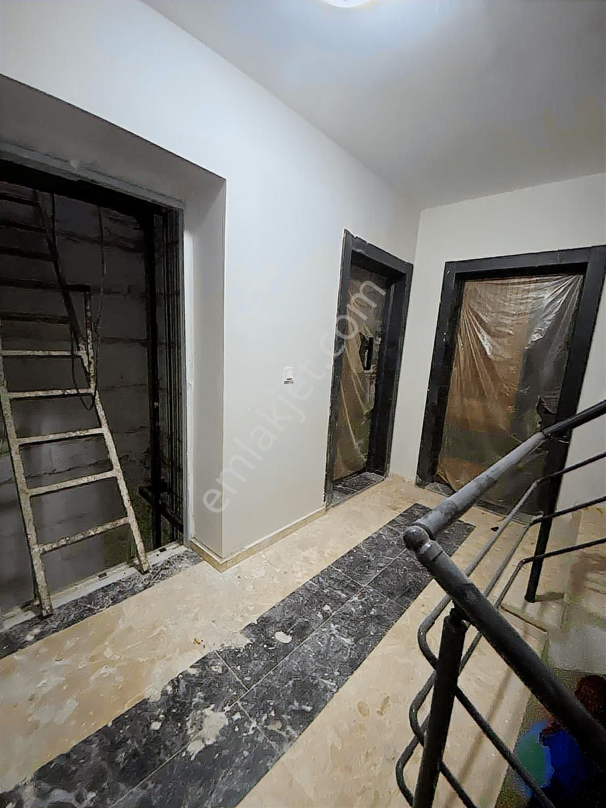 Bozyaka Cadde Yakınında Sıfır 2+1 Asansörlü Otoparklı Daire - Görsel 2