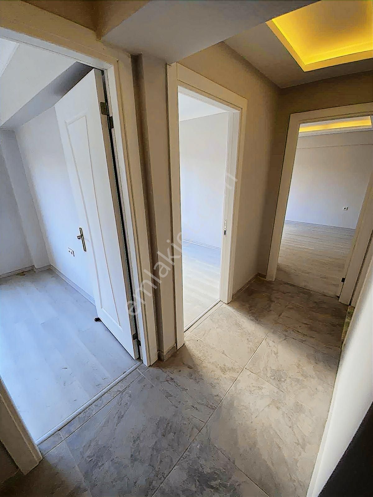 Bozyaka Cadde Yakınında Sıfır 2+1 Asansörlü Otoparklı Daire - Görsel 21