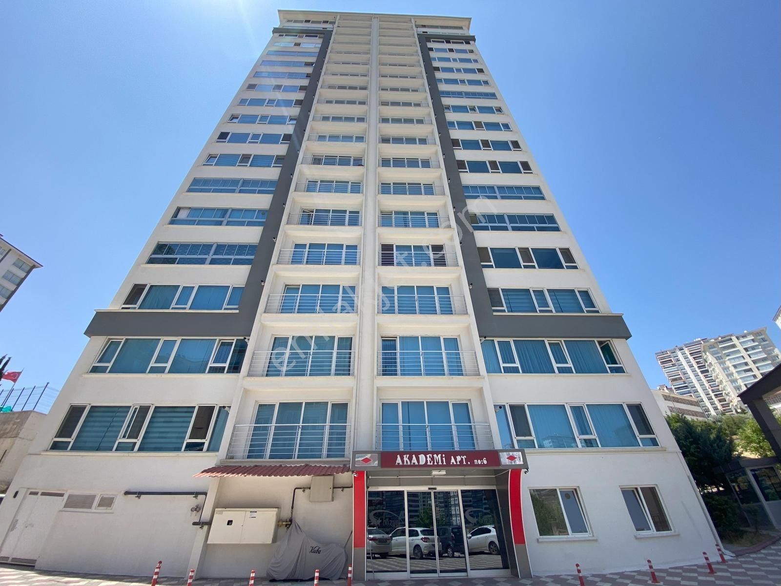 Kayalar Vadi Park Yanı Ultra Lüks Yapılı 5+1 Satılık Daire