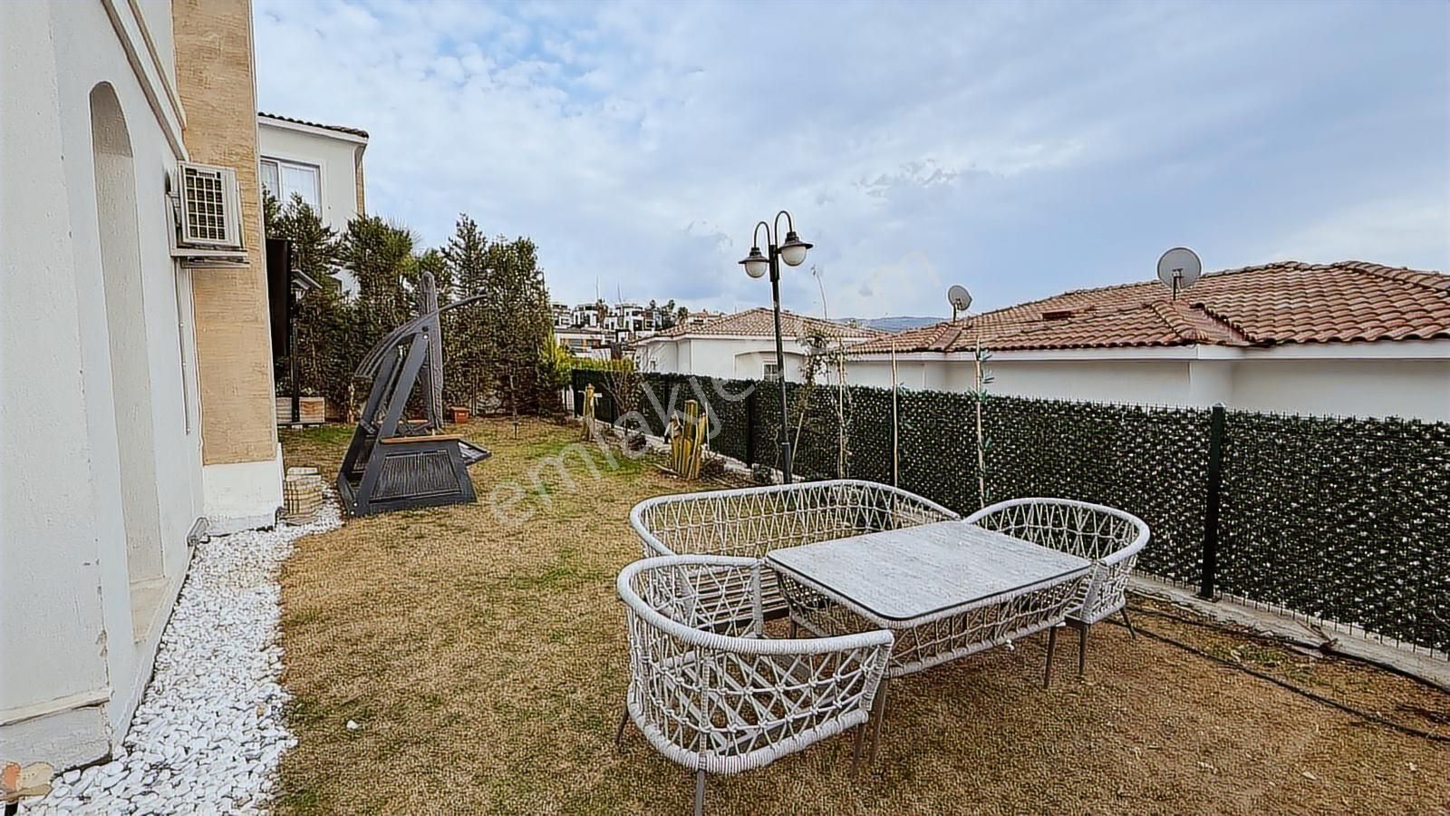 Kuşadası'nda Bahçeli Ve Havuzlu Müstakil Yeni Villa | Tekce - Görsel 12