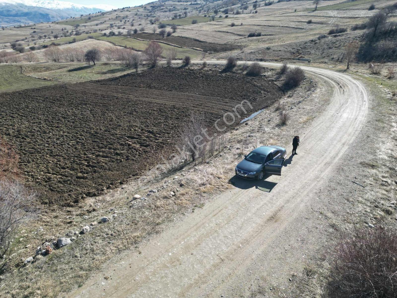 Asfalta_cephe_köye_yakın_su_çok_yakın_fırsat_parsel - Görsel 8