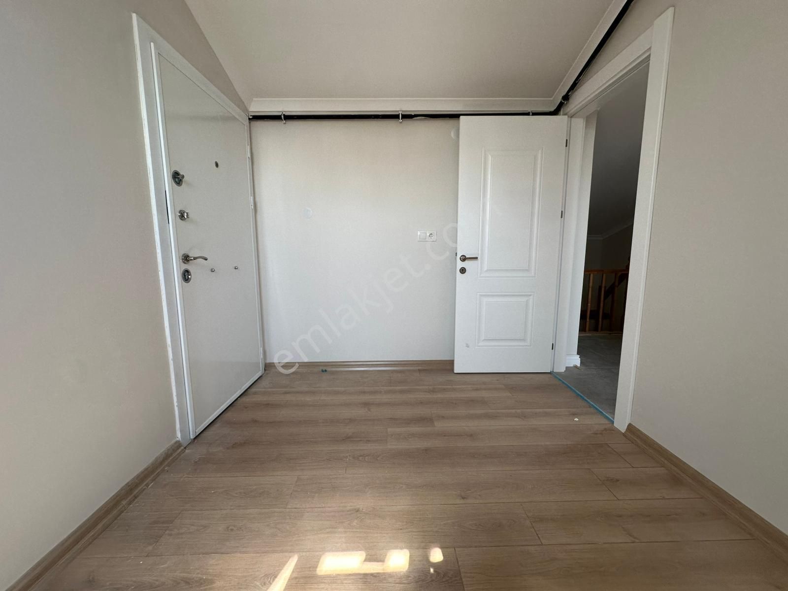 Satılık 3+2 Dubleks Basın Sitesi, Teraslı, Geniş Salonlu - Görsel 15