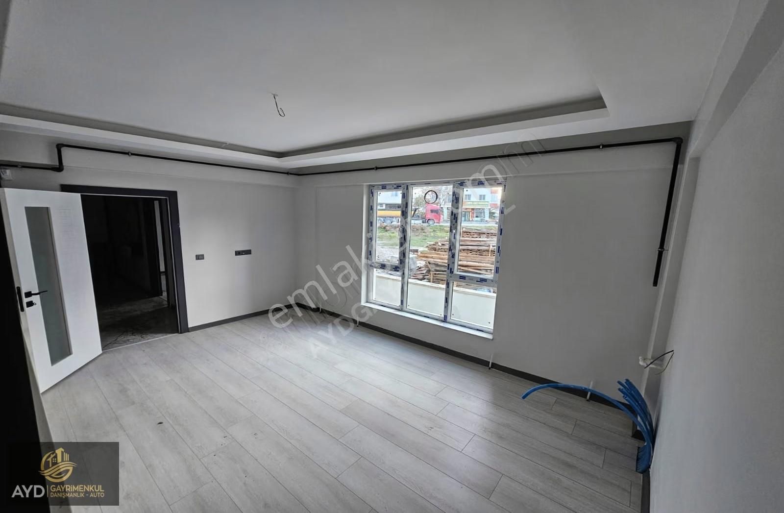 Ayd'den Menderes Mah.'de Cadde Üzerinde Sıfır 1+1 Daire - Görsel 11