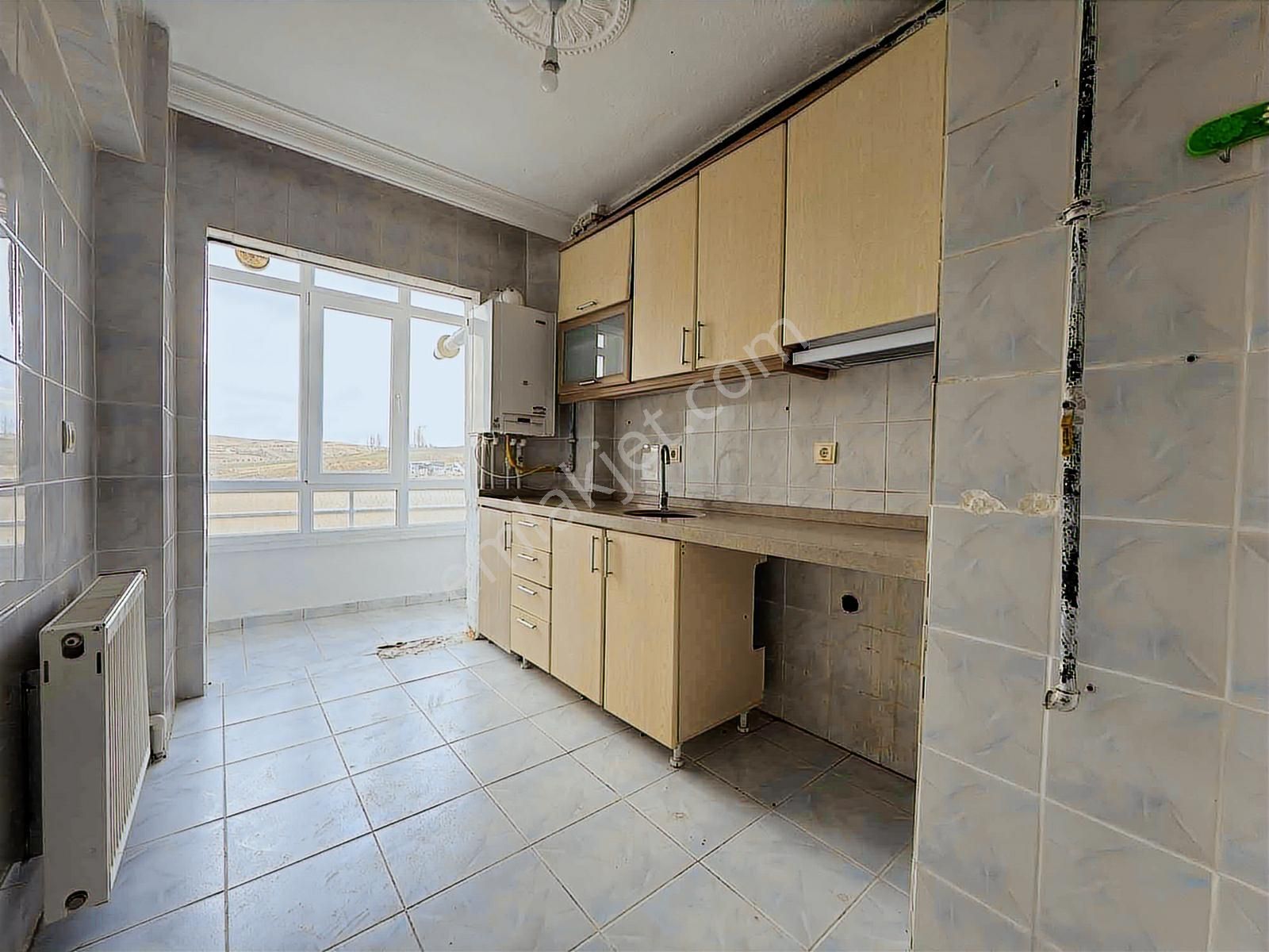 Keskin'den Okul Yakını Ara Kat Asansörlü 3+1 Daire - Görsel 2